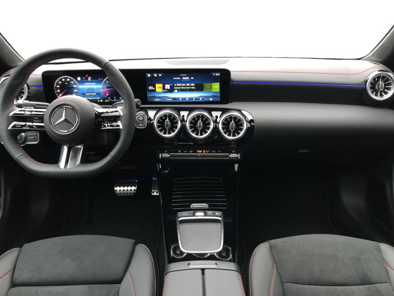 Mercedes-Benz CLA 200 d Coupe AMG+ILS+MBUX+MBeam+Night+Pano — photo 6