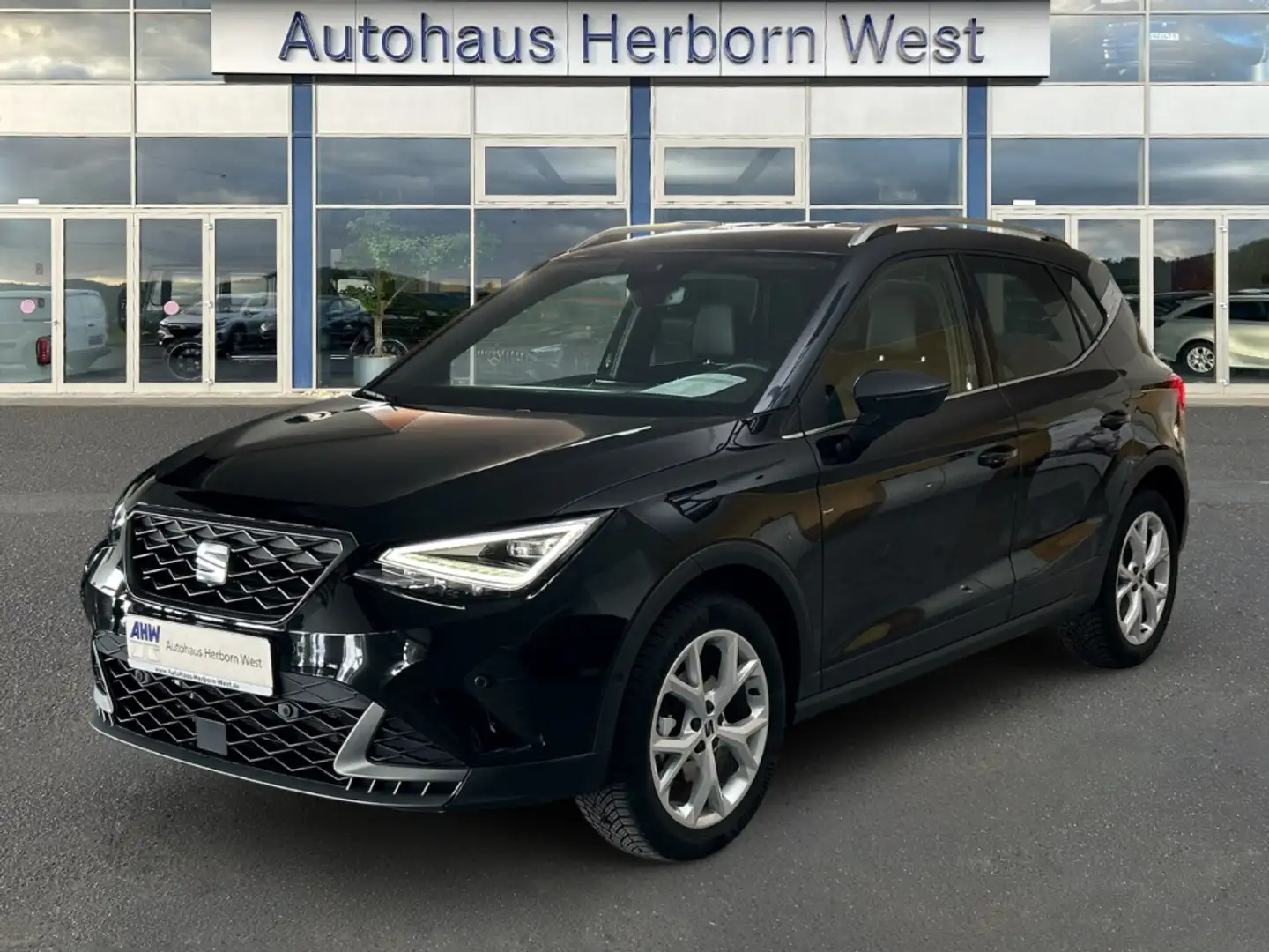SEAT Arona FR 1.0 TSI LED Navi Alcantara Paket Sitz Paket Din Schwarz - 1
