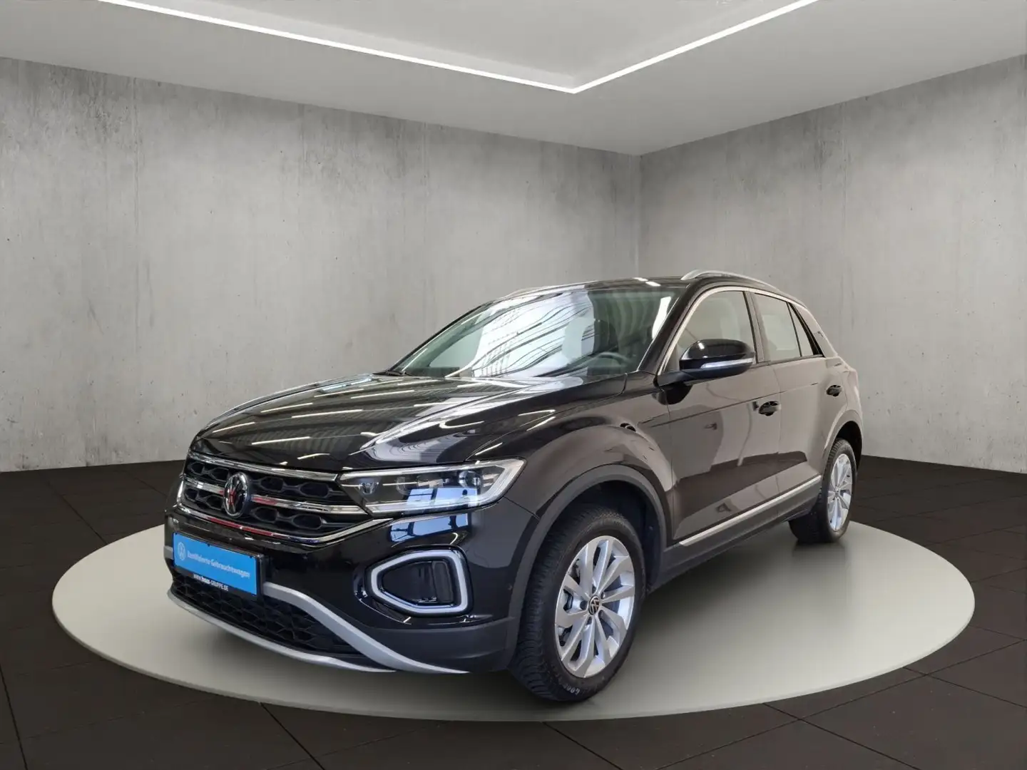 Volkswagen T-Roc Style 1.5 l TSI OPF 110 kW (150 PS ) 7-Gan Schwarz - 1