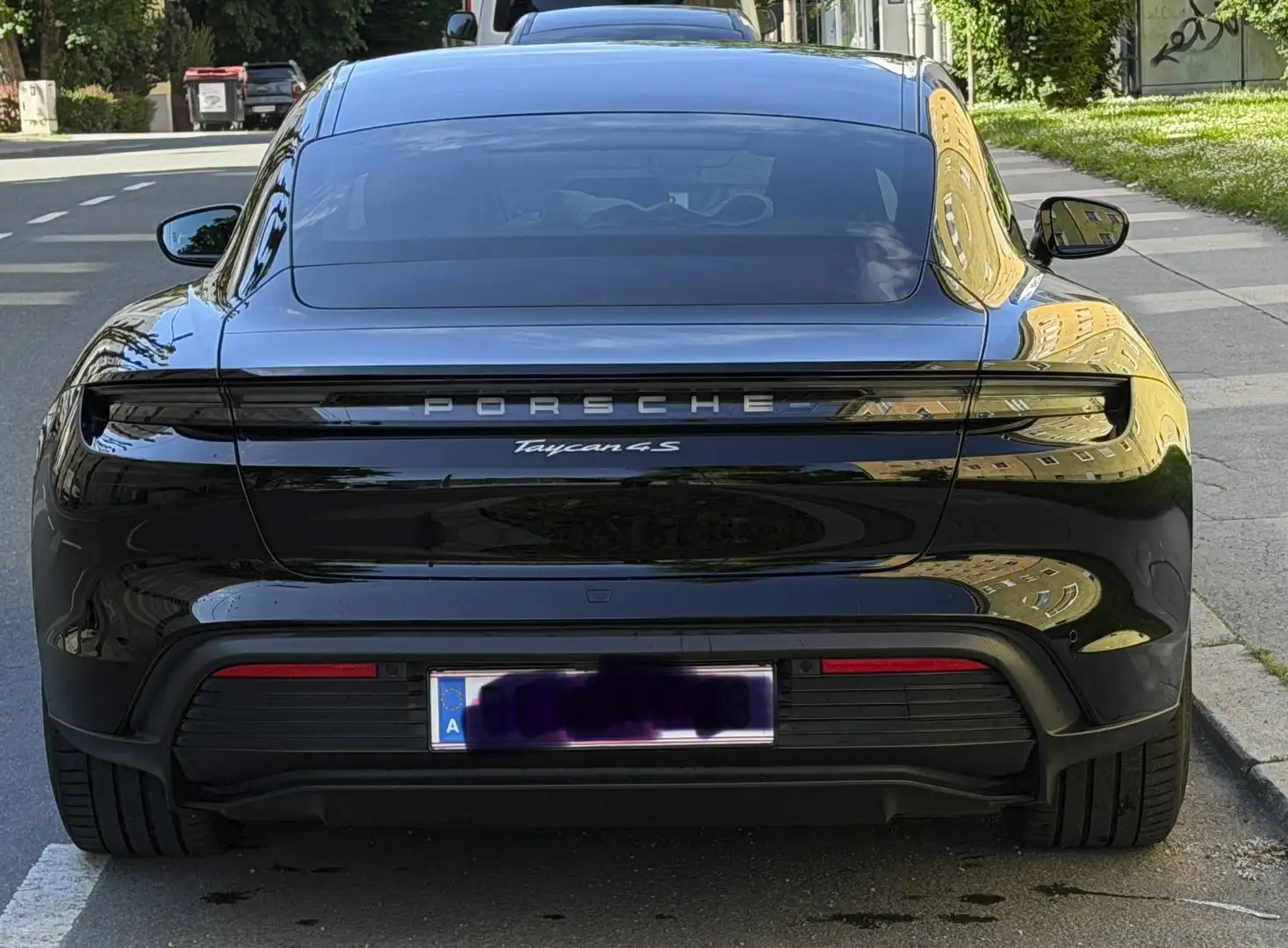 Porsche Taycan Taycan 4S Plus Performance 83,7kWh Schwarz - 2