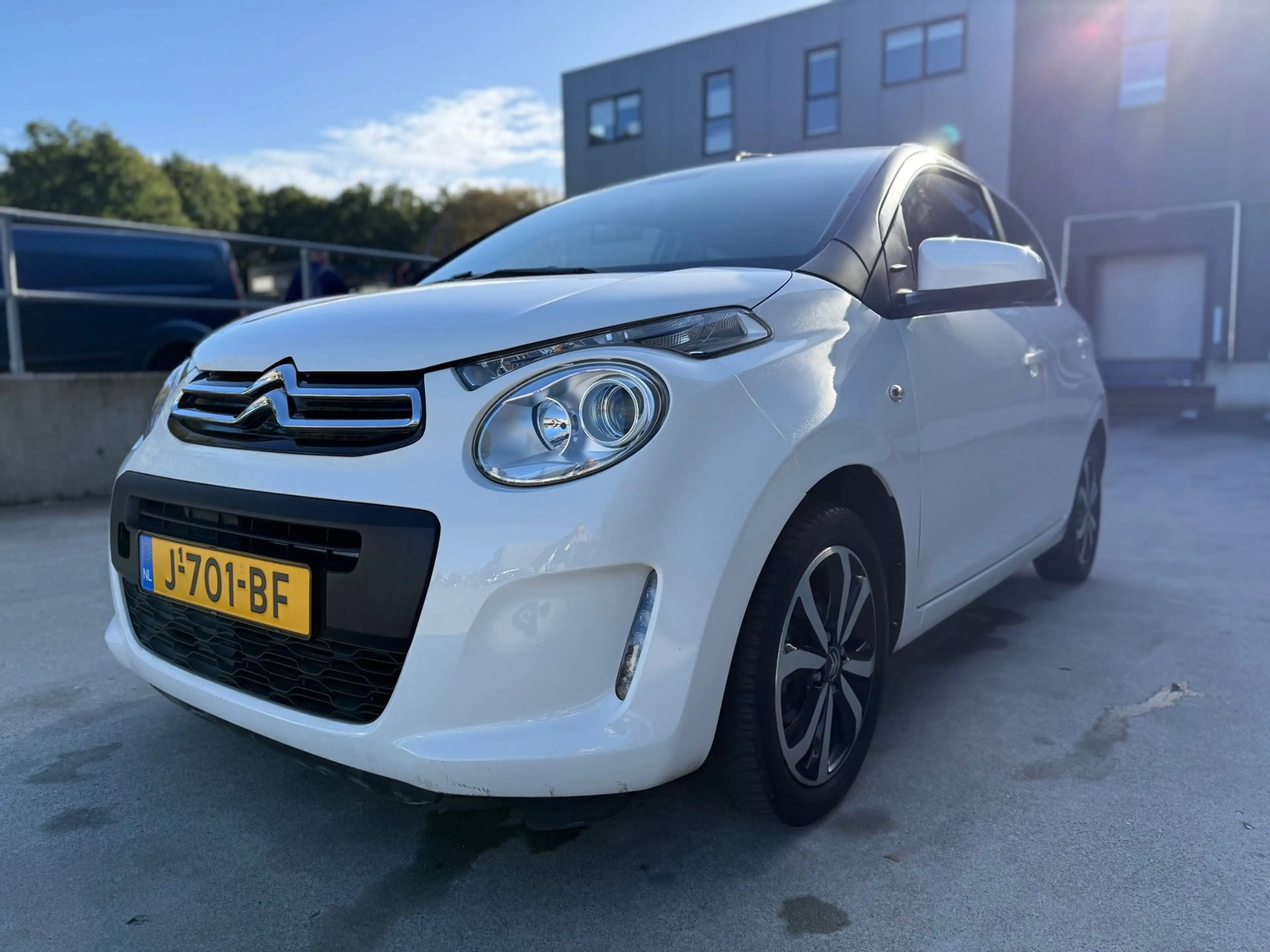 Citroen C1 1.0 VTi Shine — photo 9