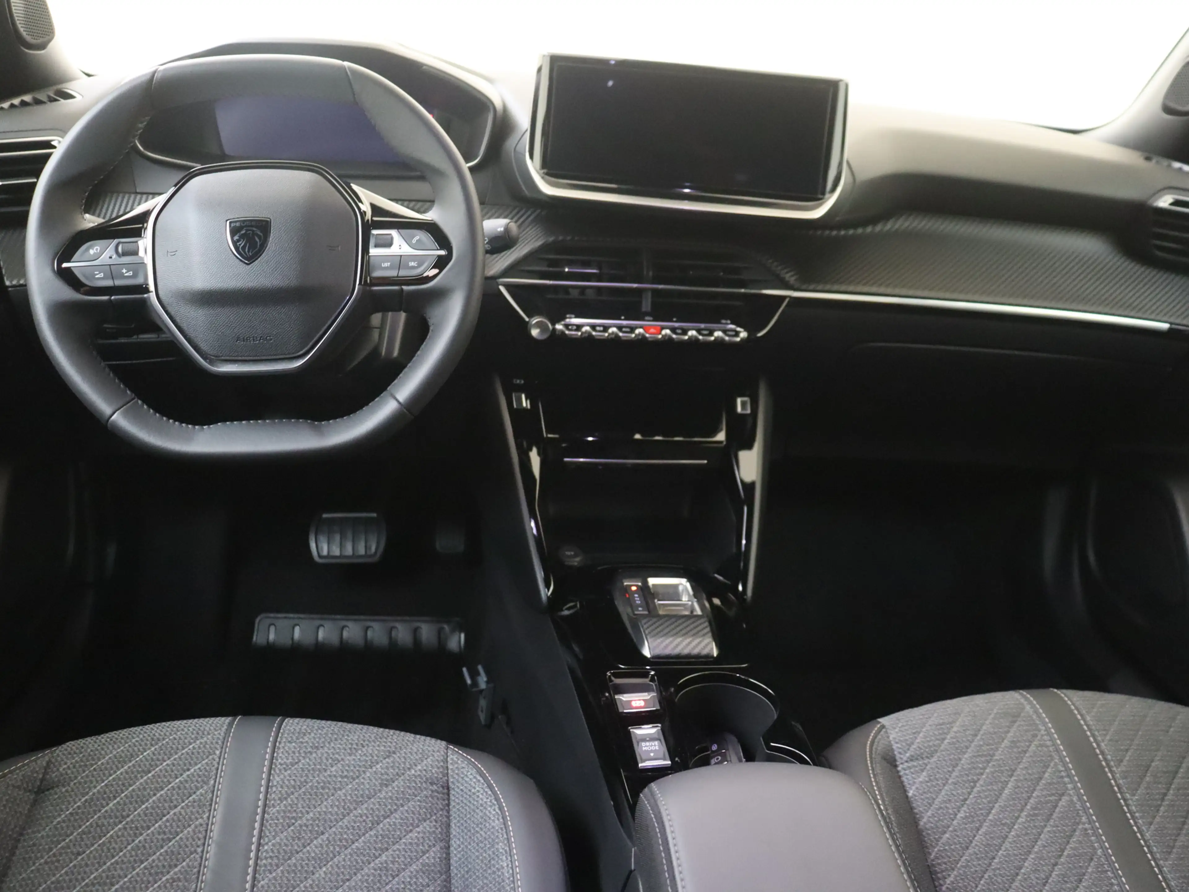 Peugeot e-2008 EV Allure Avantage 54 kWh | Adapt. Cruise | Camera — photo 5