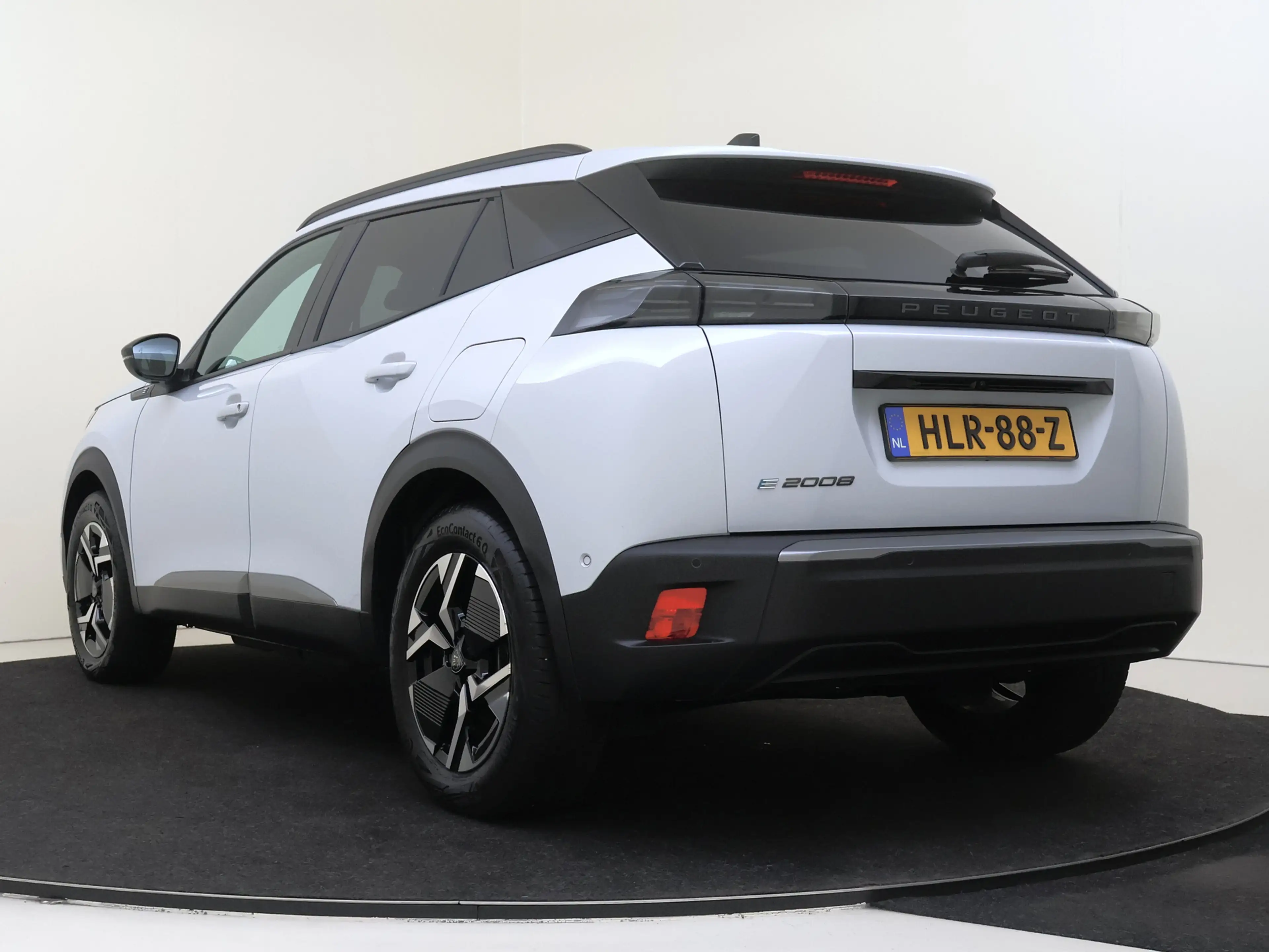 Peugeot e-2008 EV Allure Avantage 54 kWh | Adapt. Cruise | Camera — photo 4