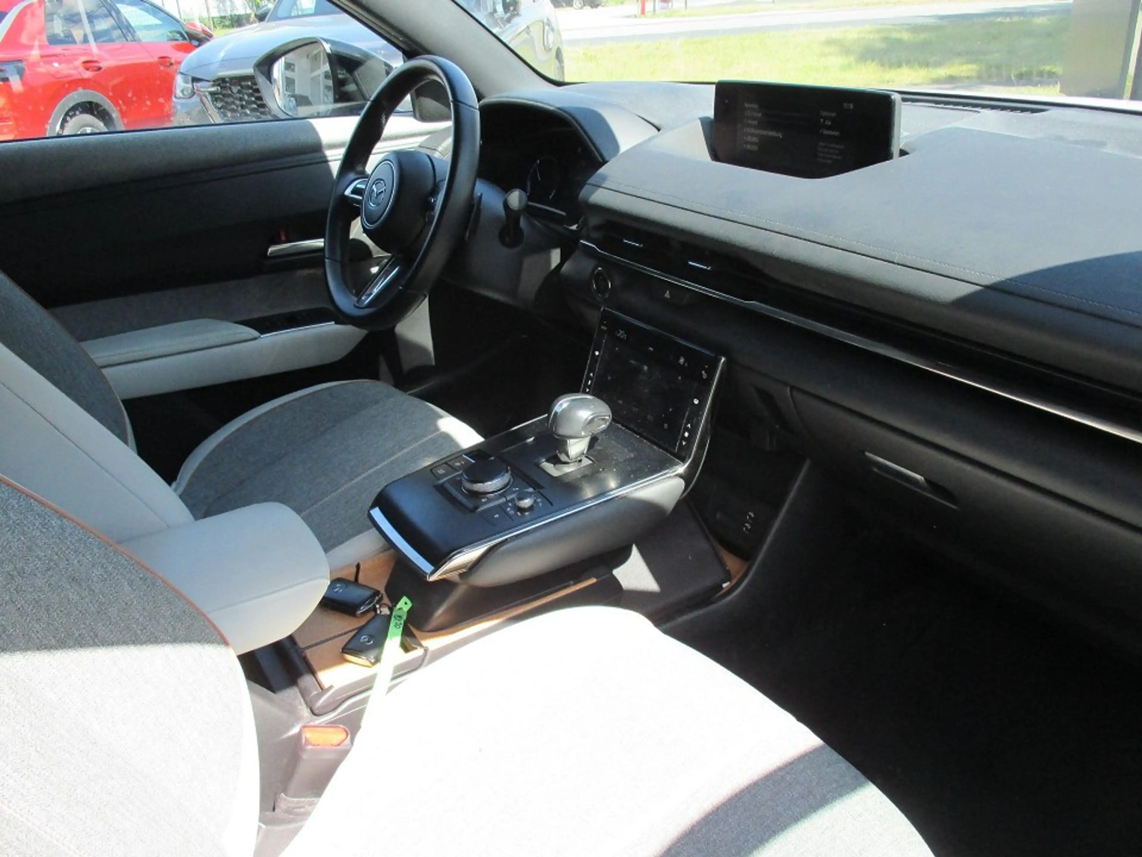 Mazda MX-30 2022 L e-SKYACTIV EV ADVANTAGE MC — photo 13