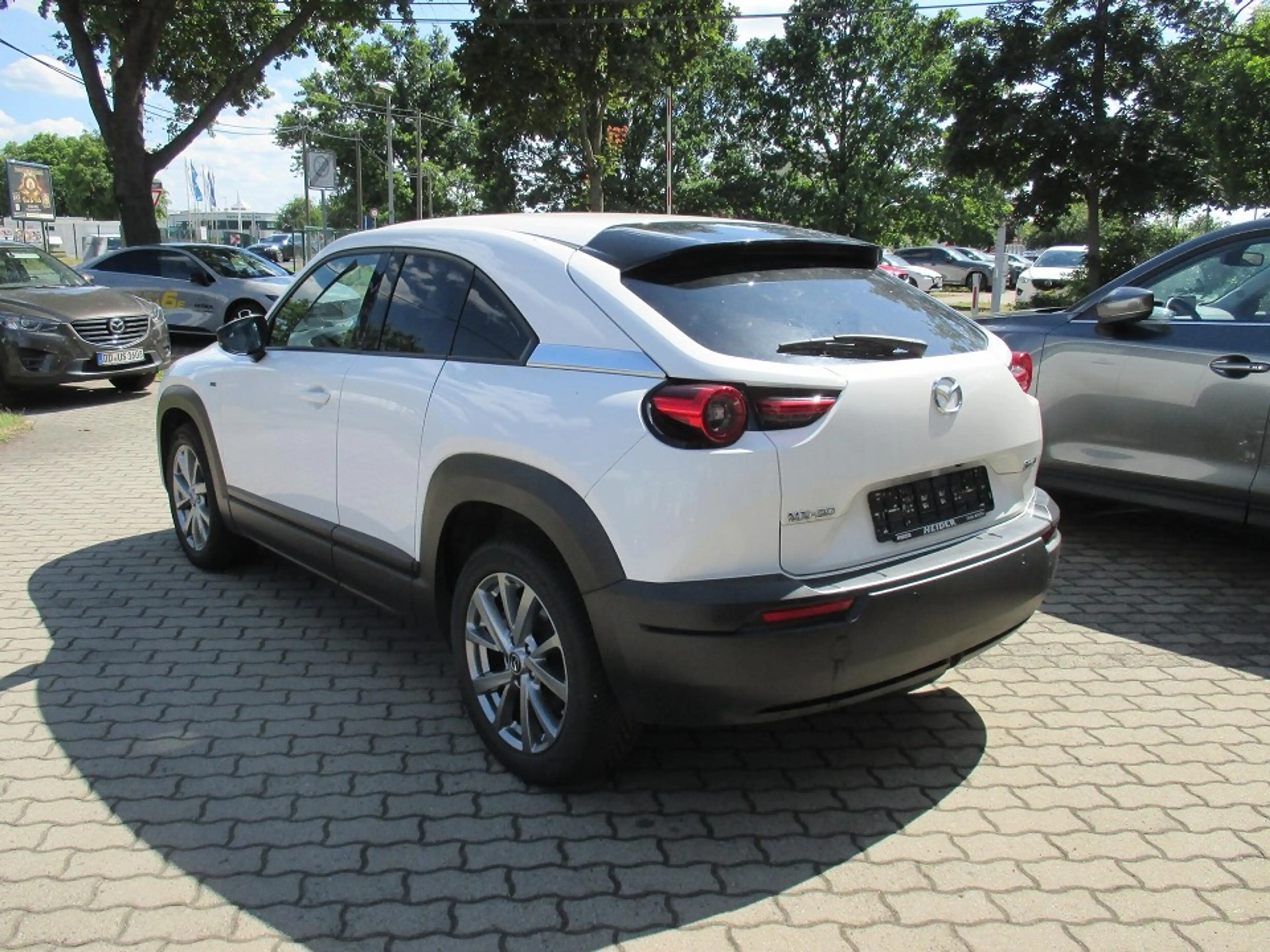 Mazda MX-30 2022 L e-SKYACTIV EV ADVANTAGE MC — photo 5
