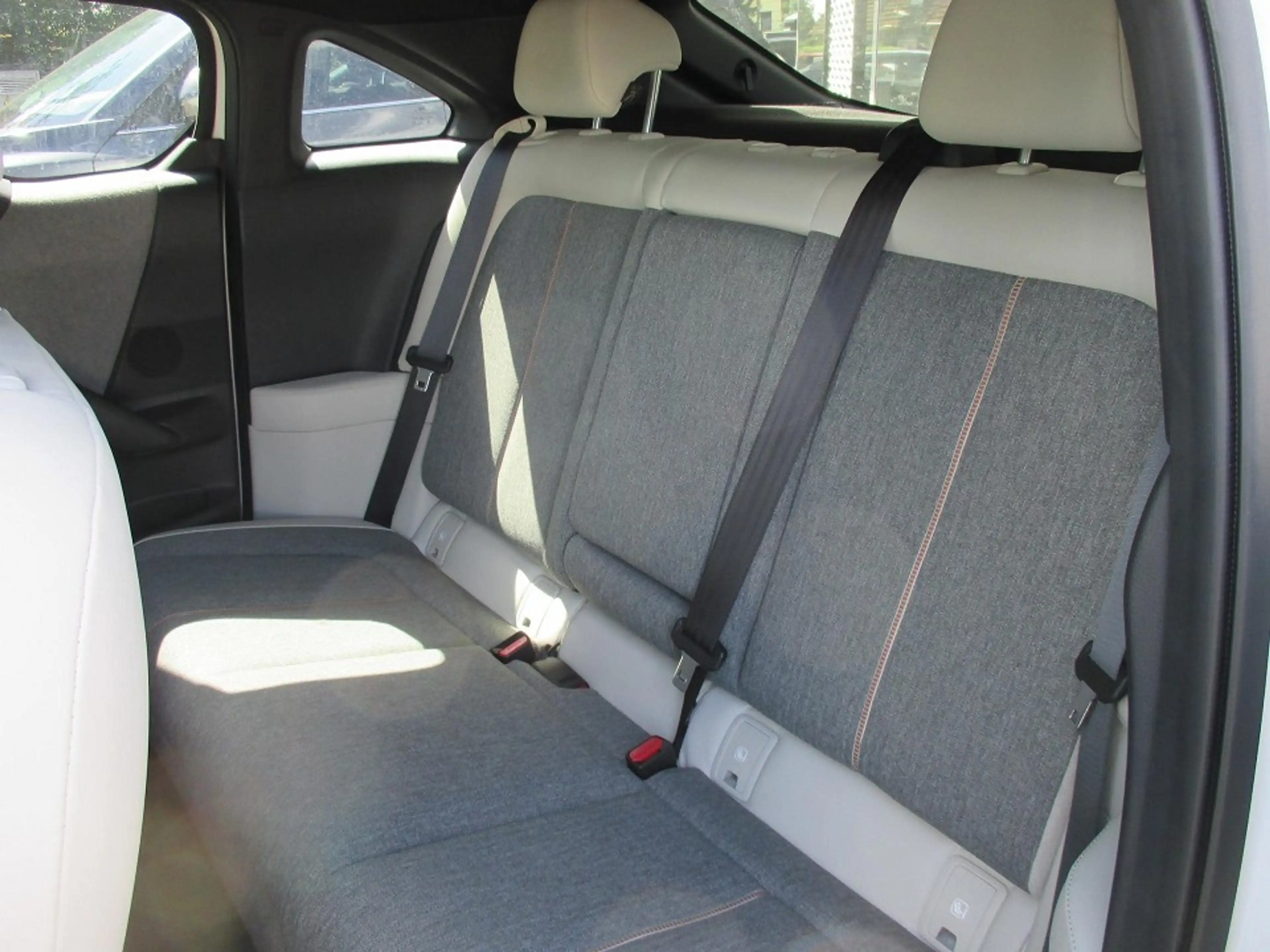 Mazda MX-30 2022 L e-SKYACTIV EV ADVANTAGE MC — photo 11