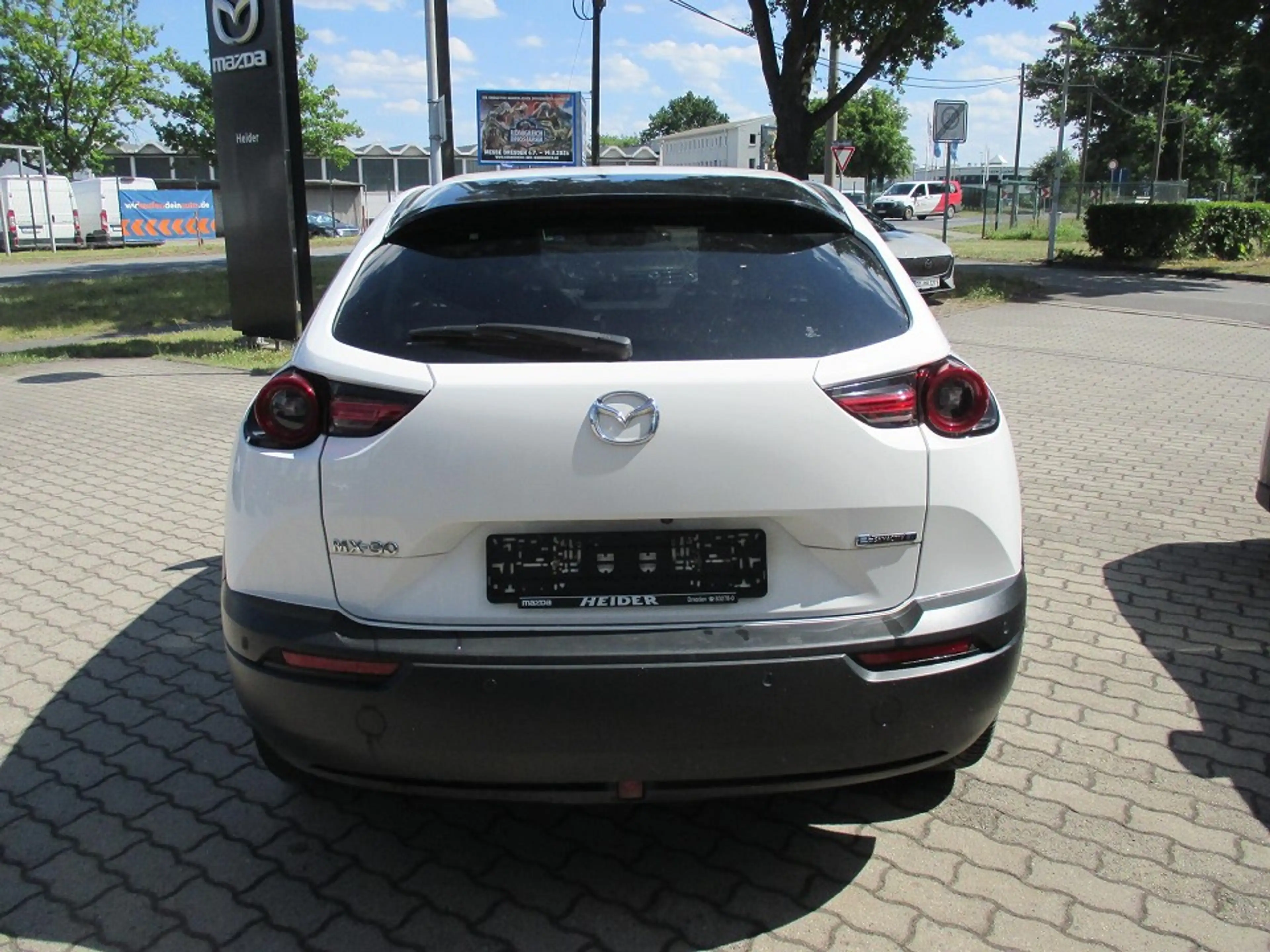 Mazda MX-30 2022 L e-SKYACTIV EV ADVANTAGE MC — photo 6