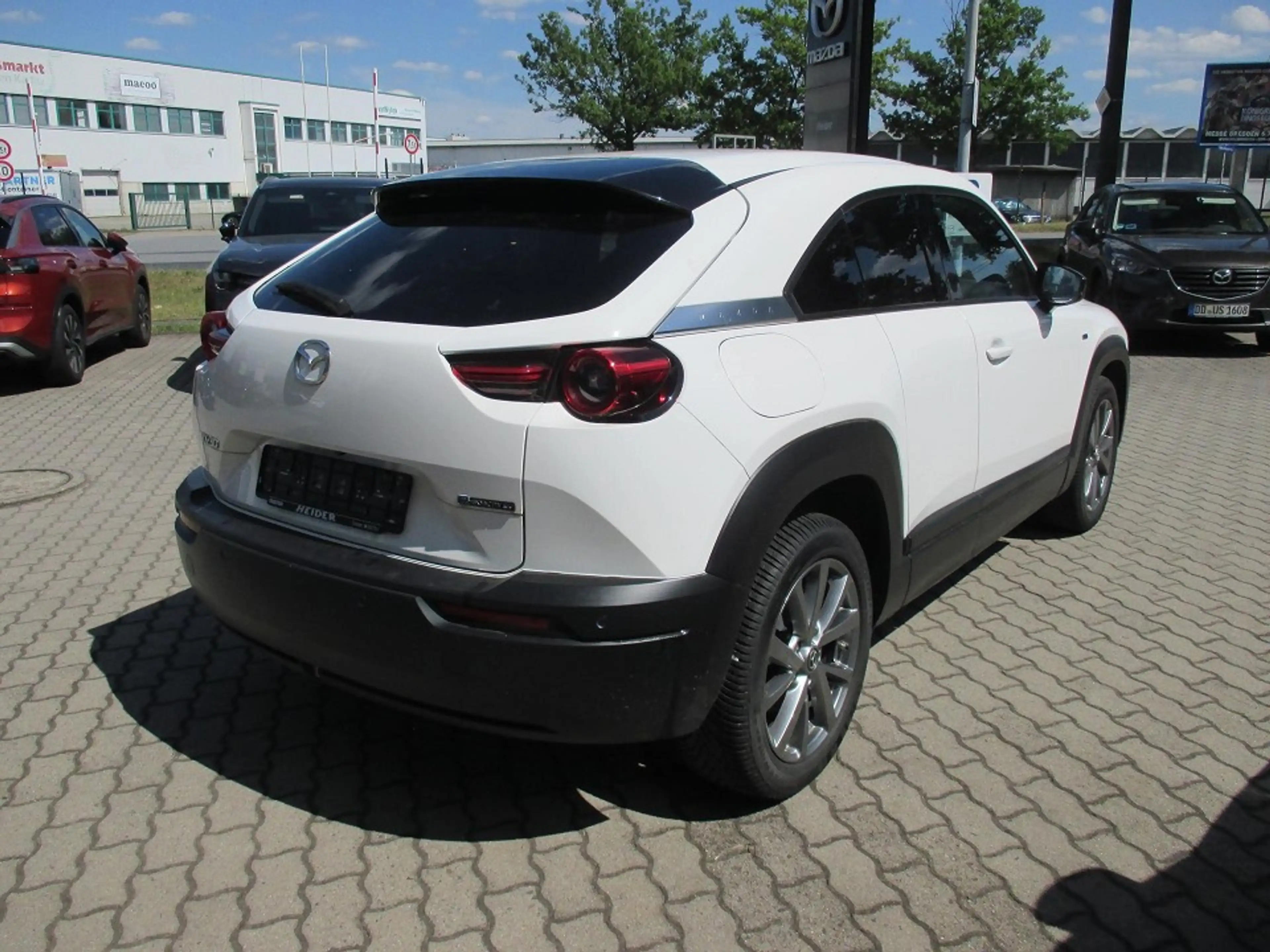 Mazda MX-30 2022 L e-SKYACTIV EV ADVANTAGE MC — photo 7