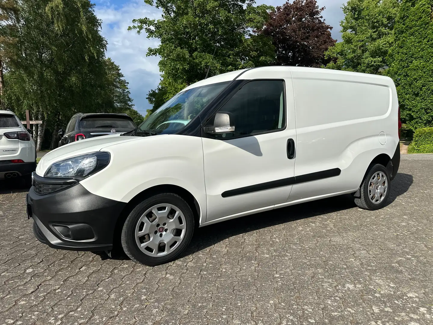 Fiat Doblo Maxi Kasten 1.6 M-Jet Langer Radstand AHK bijela - 1