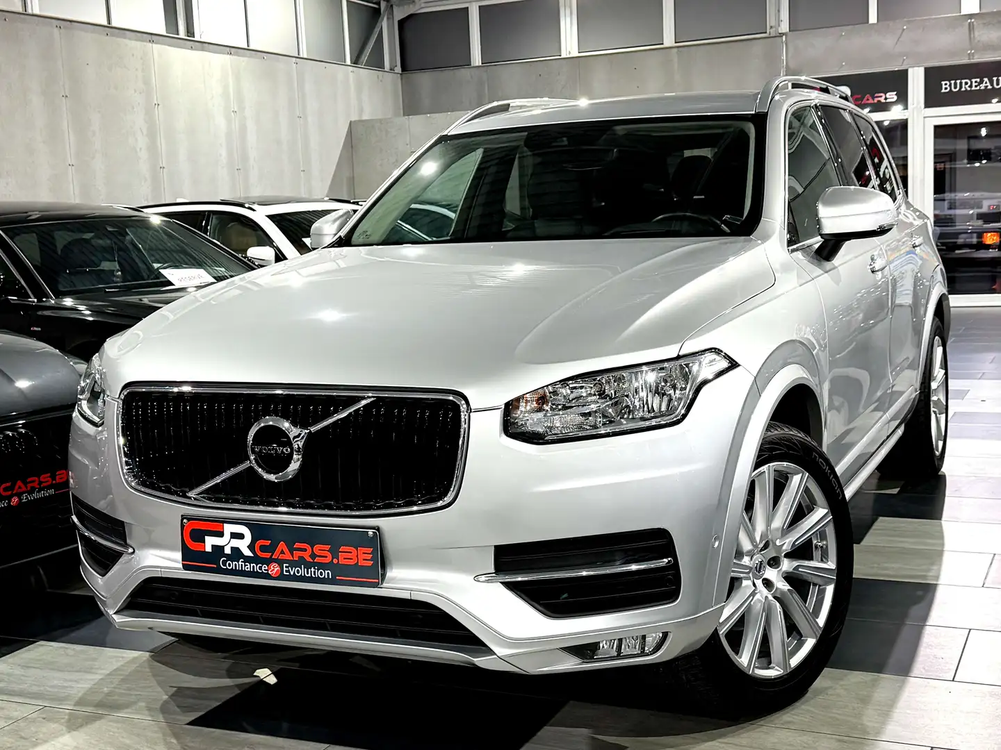 Volvo XC90 2.0 D5 Eco 4WD Momentum 7pl. Gear. Argent - 1