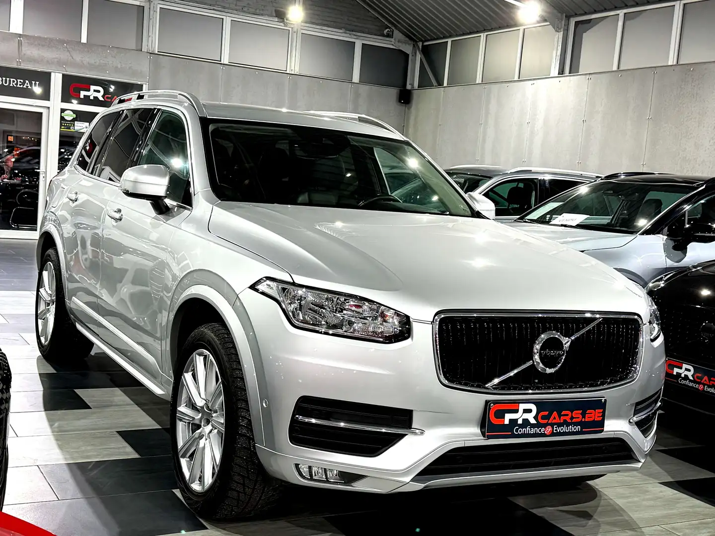 Volvo XC90 2.0 D5 Eco 4WD Momentum 7pl. Gear. Argent - 2