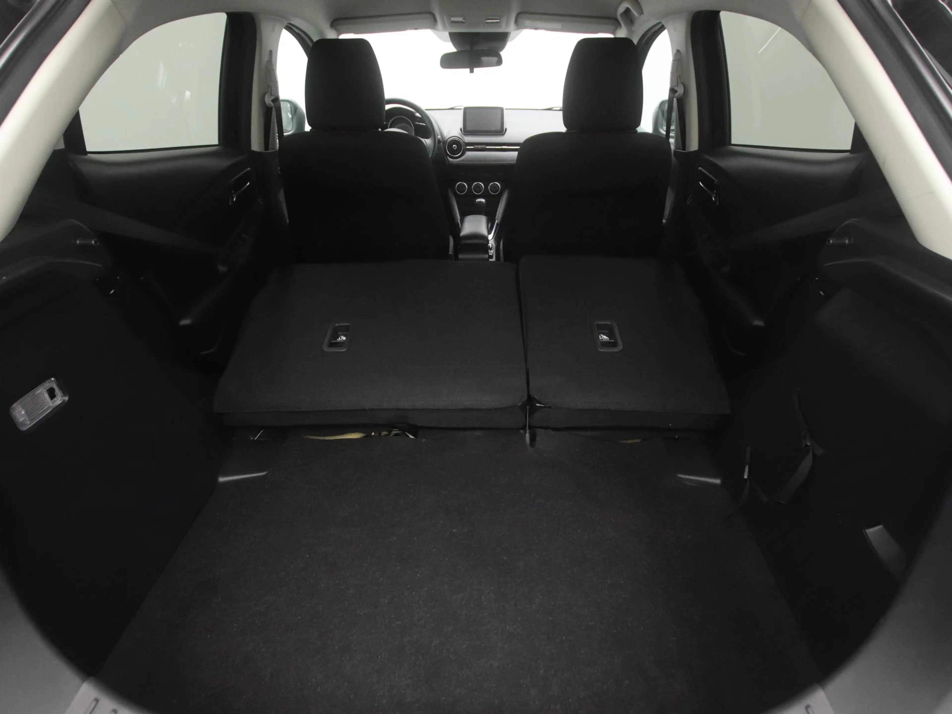 Mazda 2 1.5 SkyActiv-G GT-M automaat : dealer onderhouden — photo 17