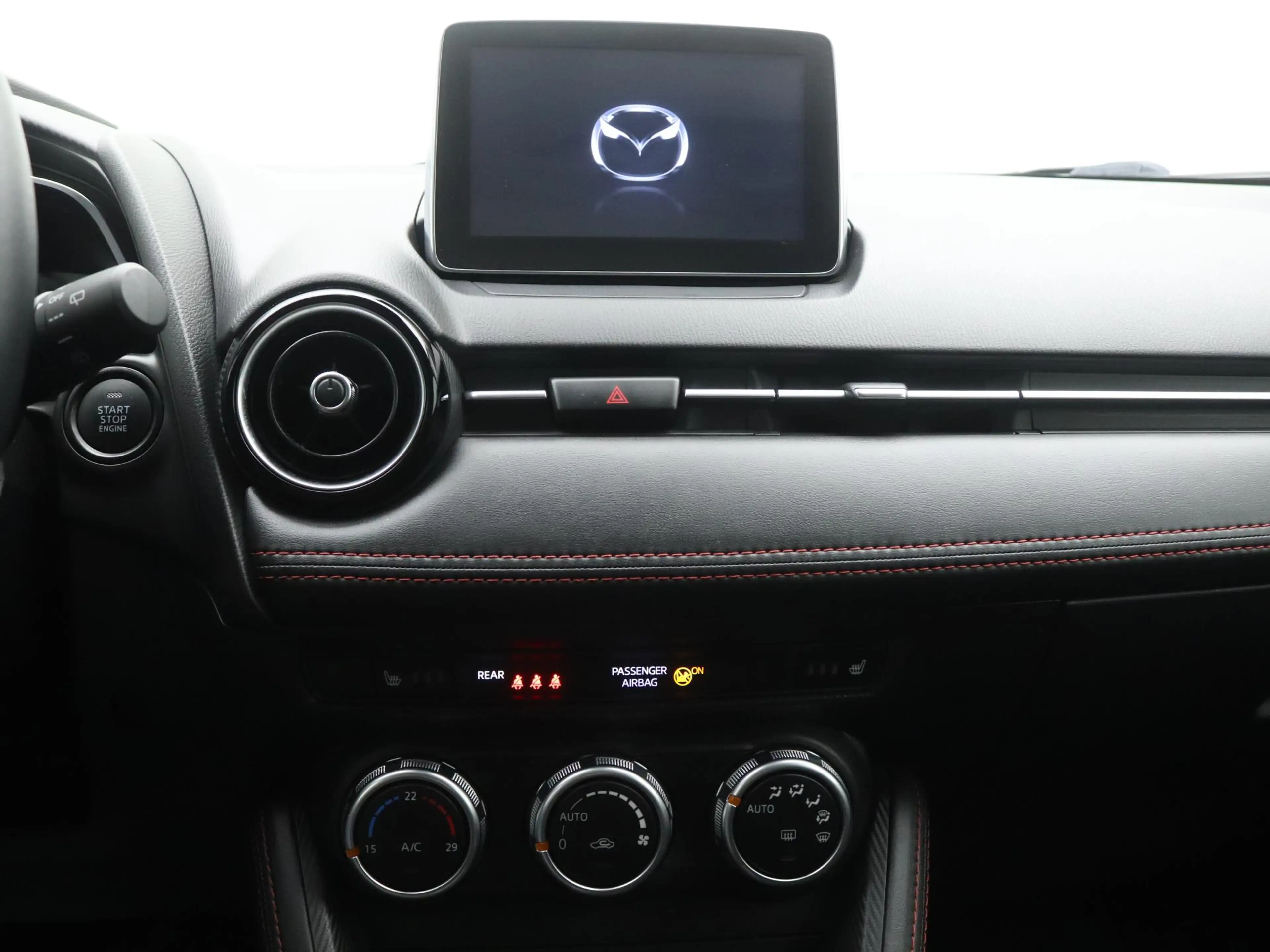 Mazda 2 1.5 SkyActiv-G GT-M automaat : dealer onderhouden — photo 28