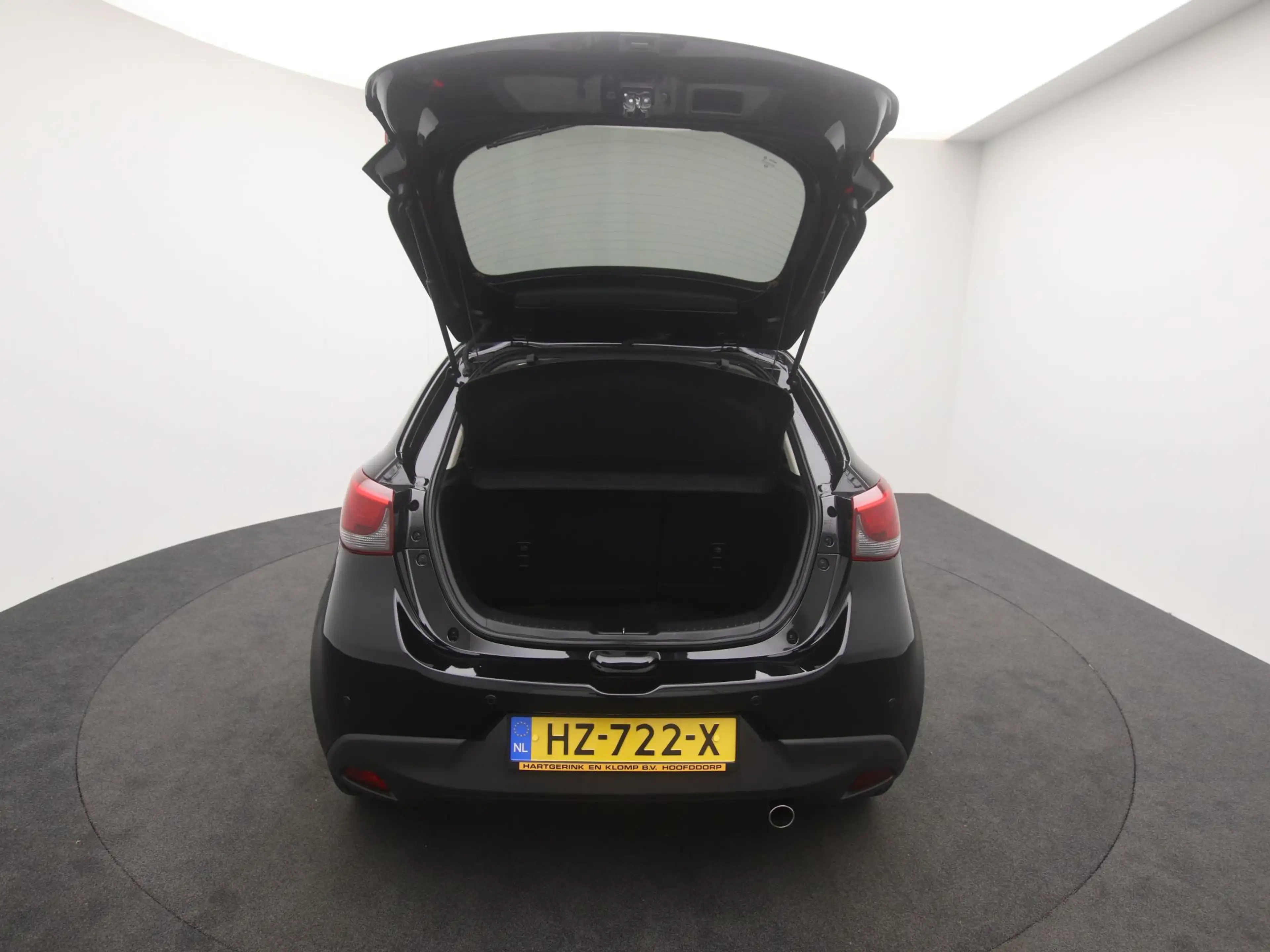 Mazda 2 1.5 SkyActiv-G GT-M automaat : dealer onderhouden — photo 14