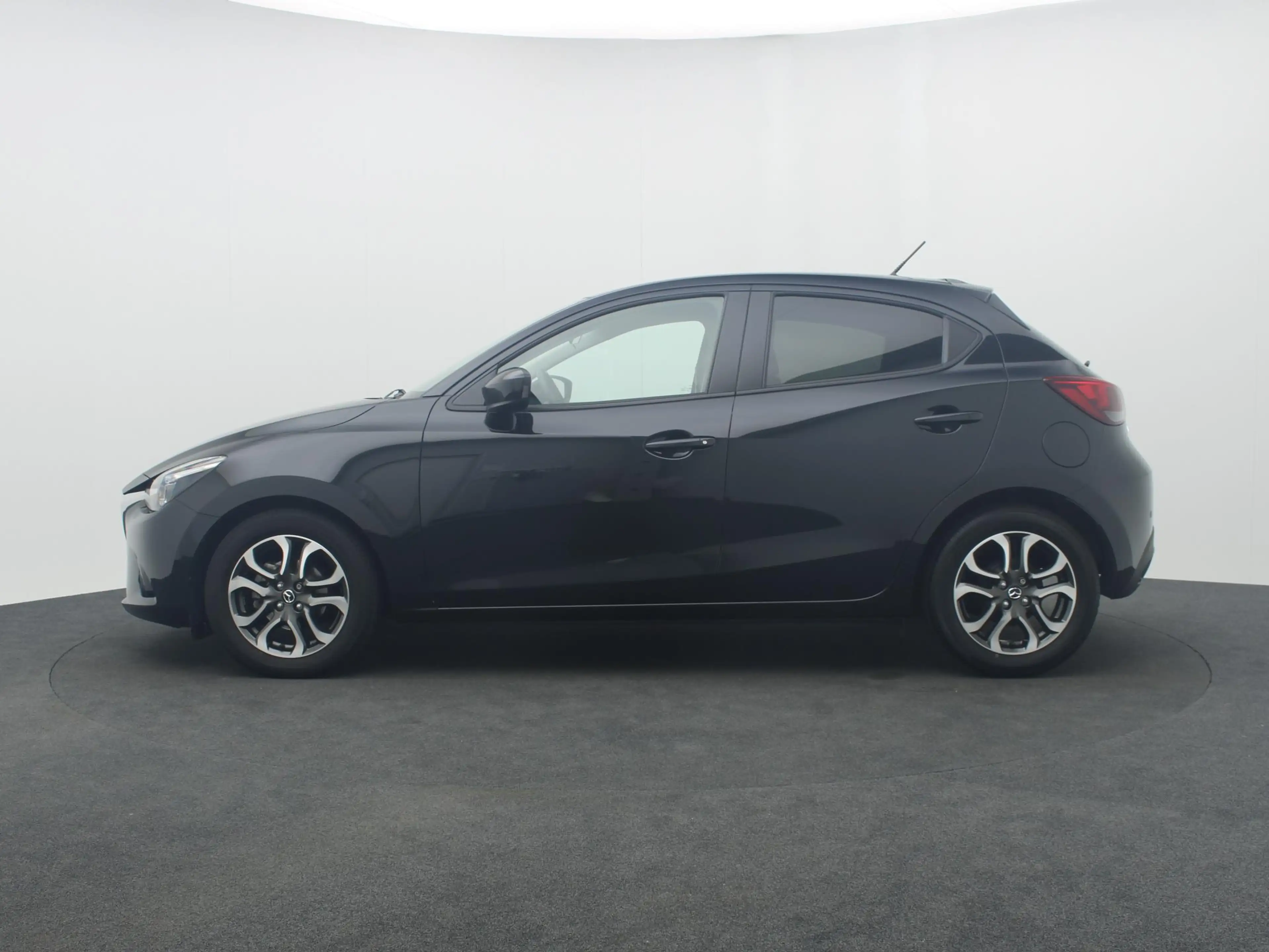 Mazda 2 1.5 SkyActiv-G GT-M automaat : dealer onderhouden — photo 2