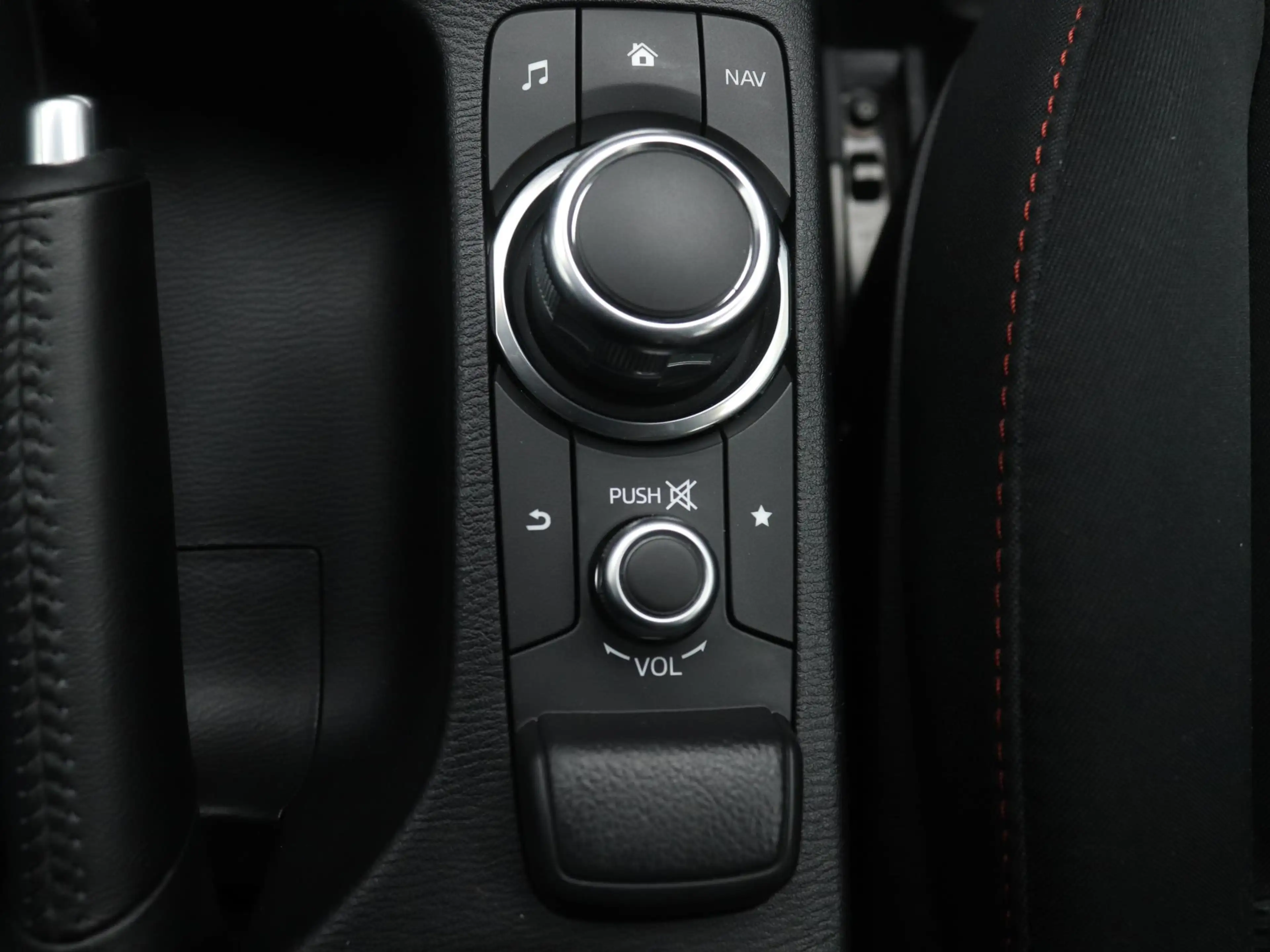 Mazda 2 1.5 SkyActiv-G GT-M automaat : dealer onderhouden — photo 33