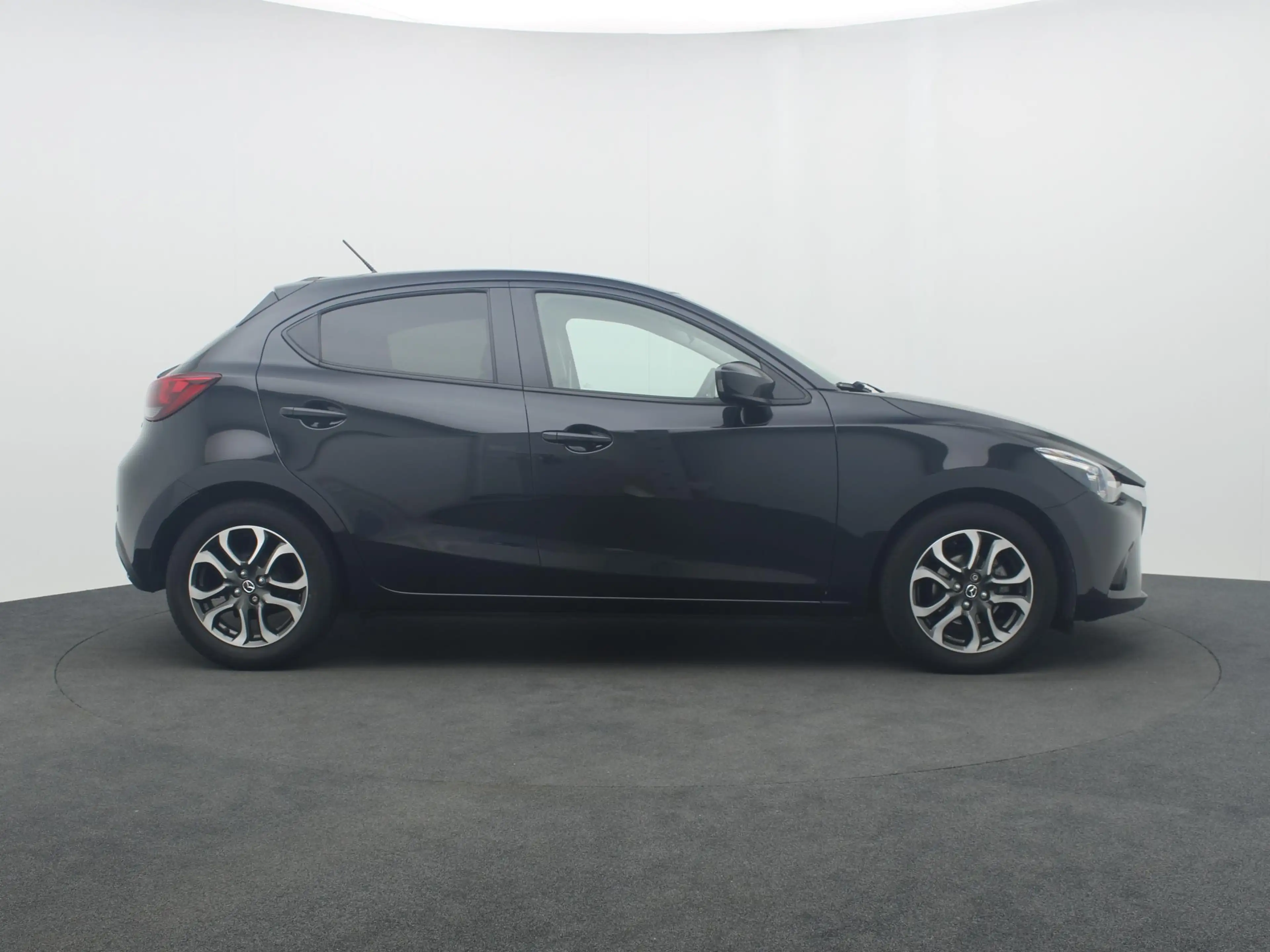 Mazda 2 1.5 SkyActiv-G GT-M automaat : dealer onderhouden — photo 6