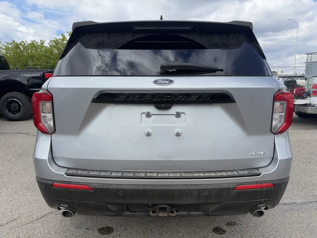 Ford Explorer снимка Ford Explorer