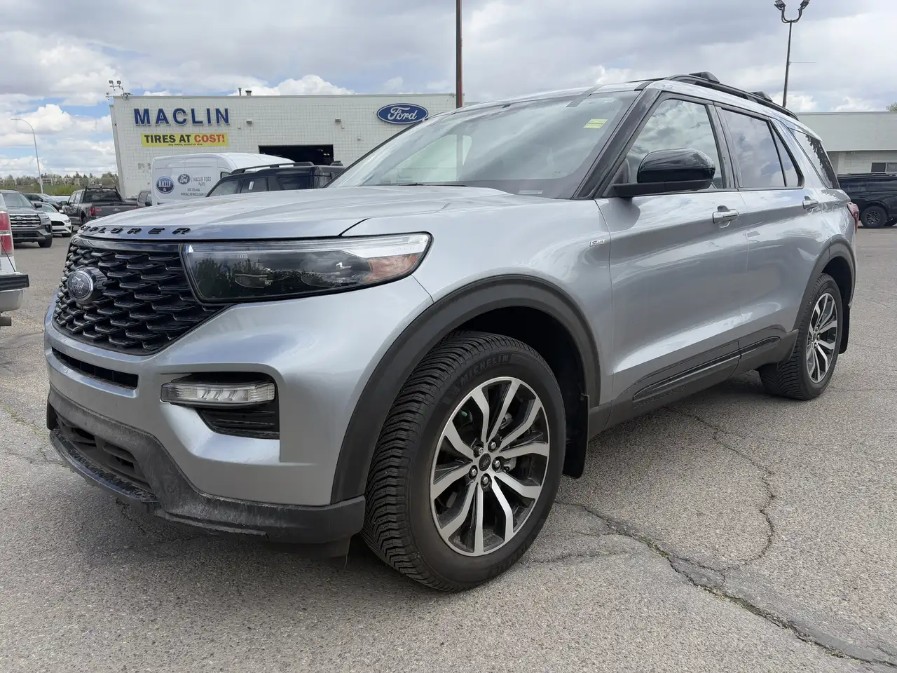Ford Explorer снимка Ford Explorer