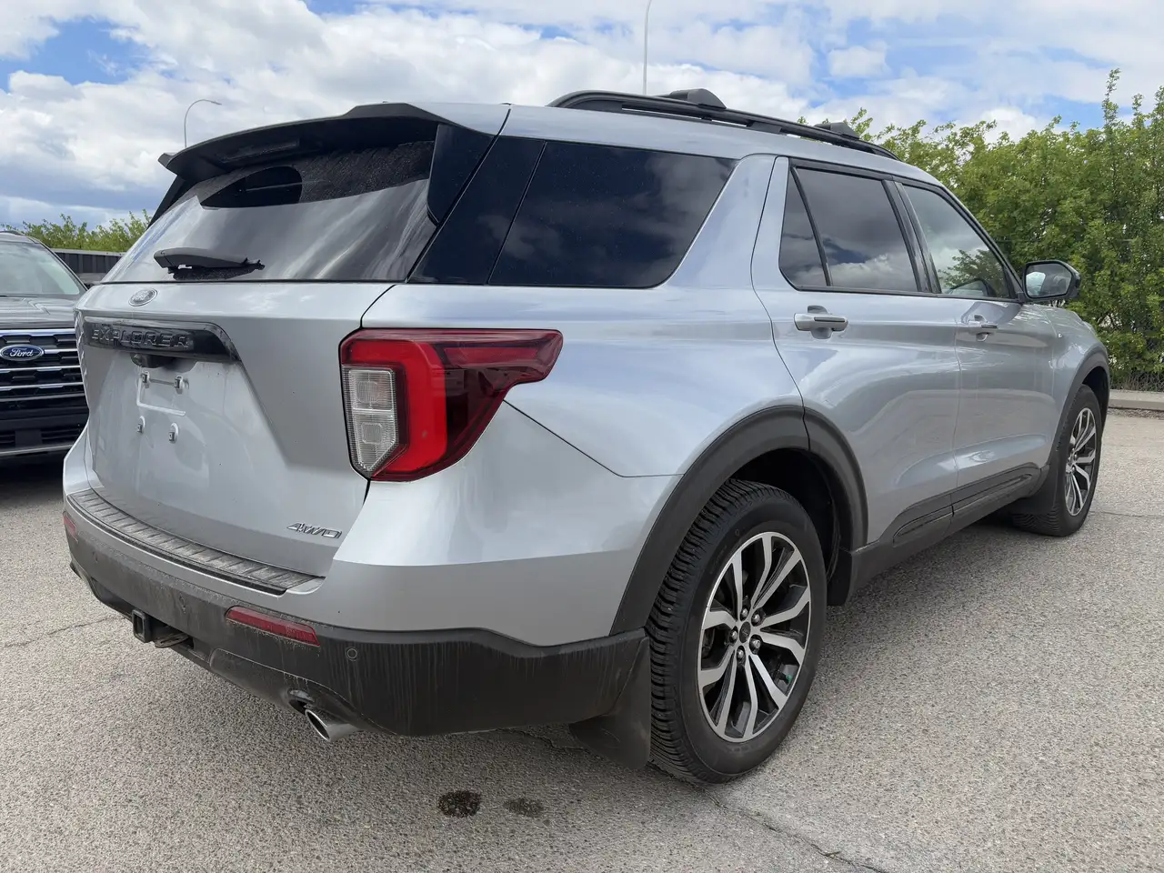 Ford Explorer снимка Ford Explorer