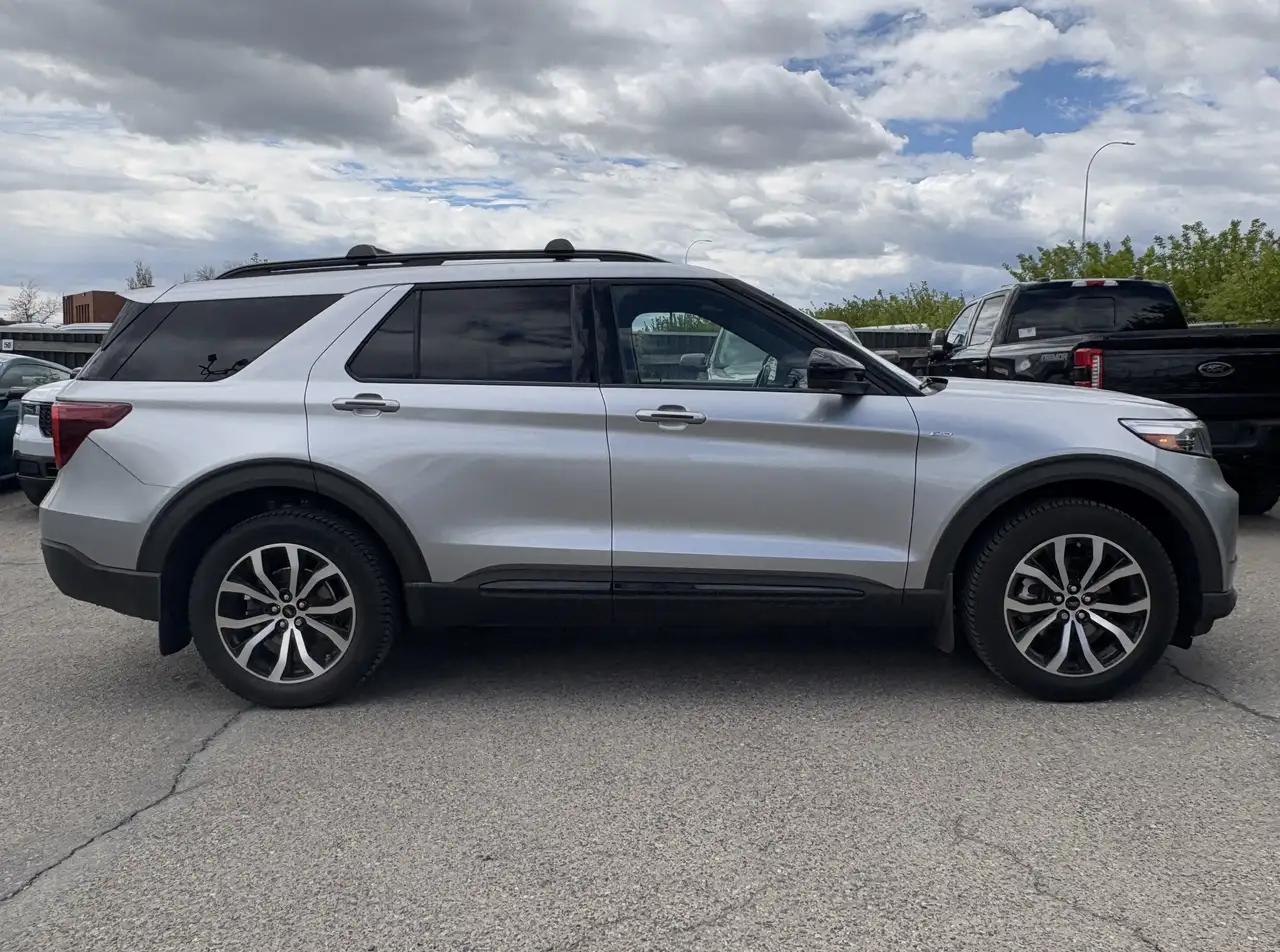 Ford Explorer снимка Ford Explorer