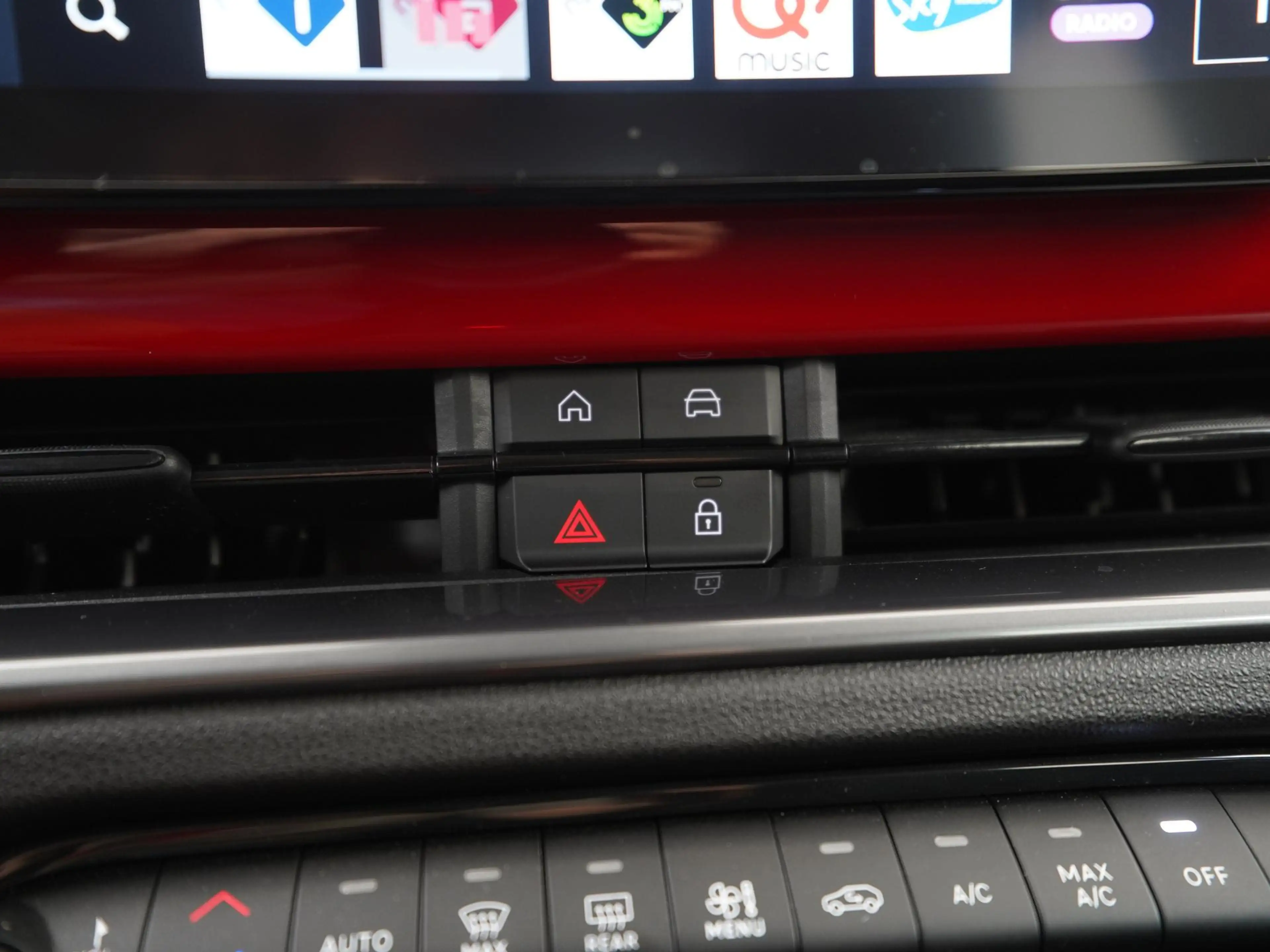 Fiat 600e RED 54 kWh | Apple Carplay | Parkeersensor | LED | — photo 14