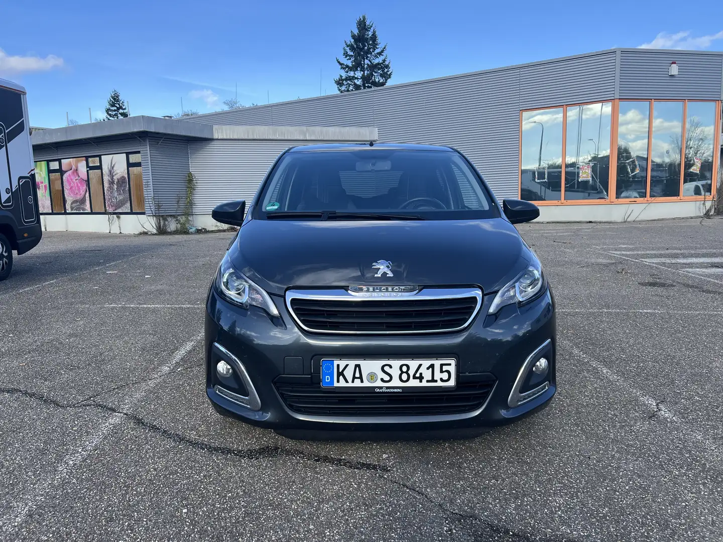 Peugeot 108 Allure Grau - 1