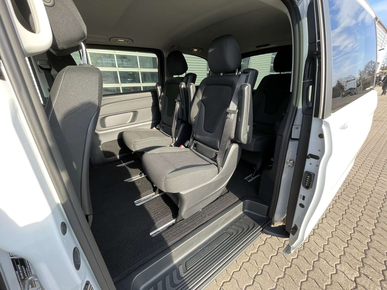 Mercedes-Benz V 250