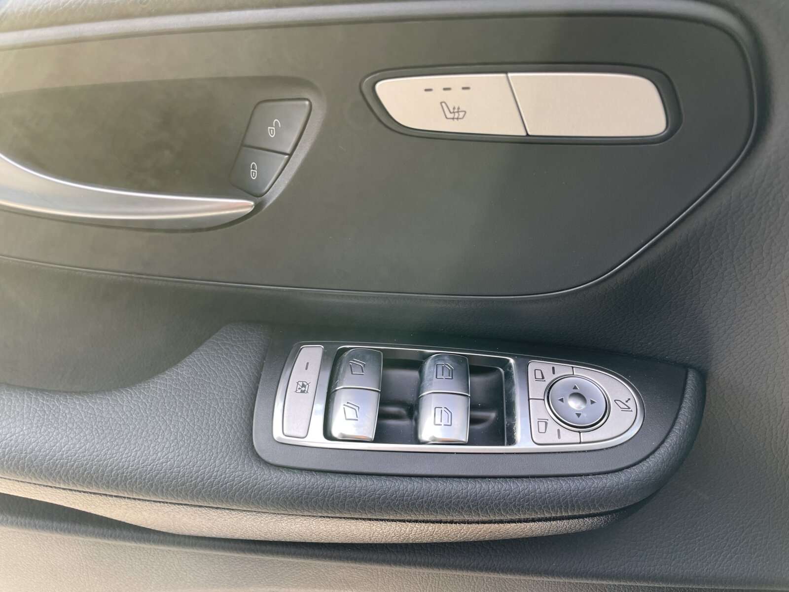 Mercedes-Benz V 250