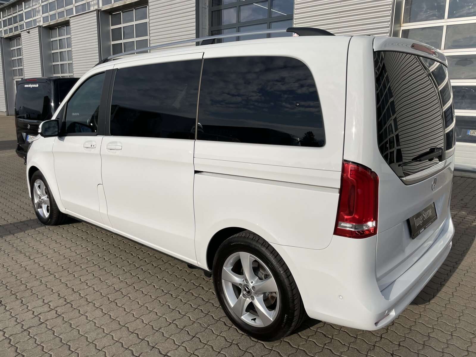 Mercedes-Benz V 250