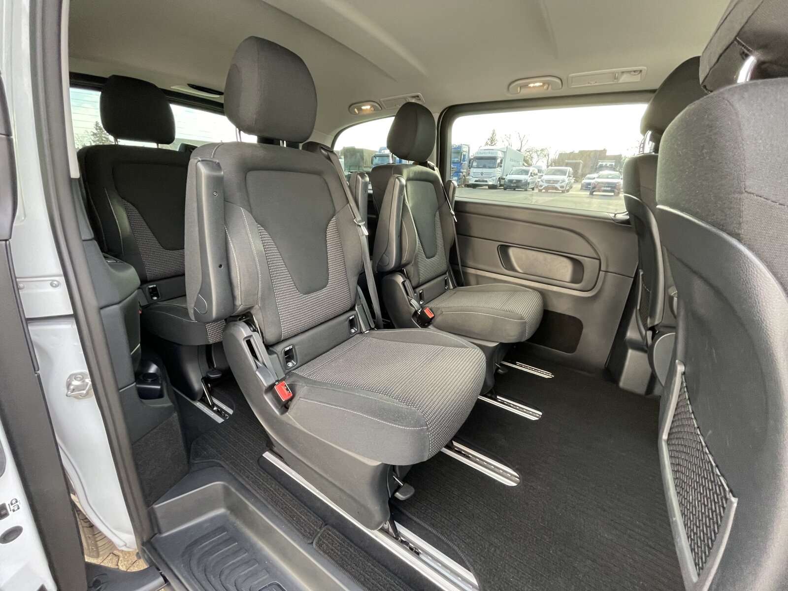 Mercedes-Benz V 250
