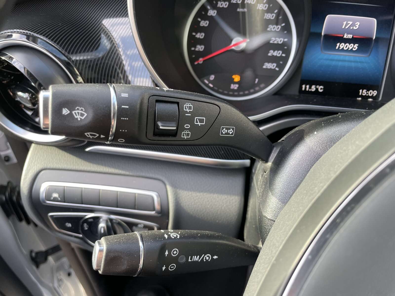 Mercedes-Benz V 250