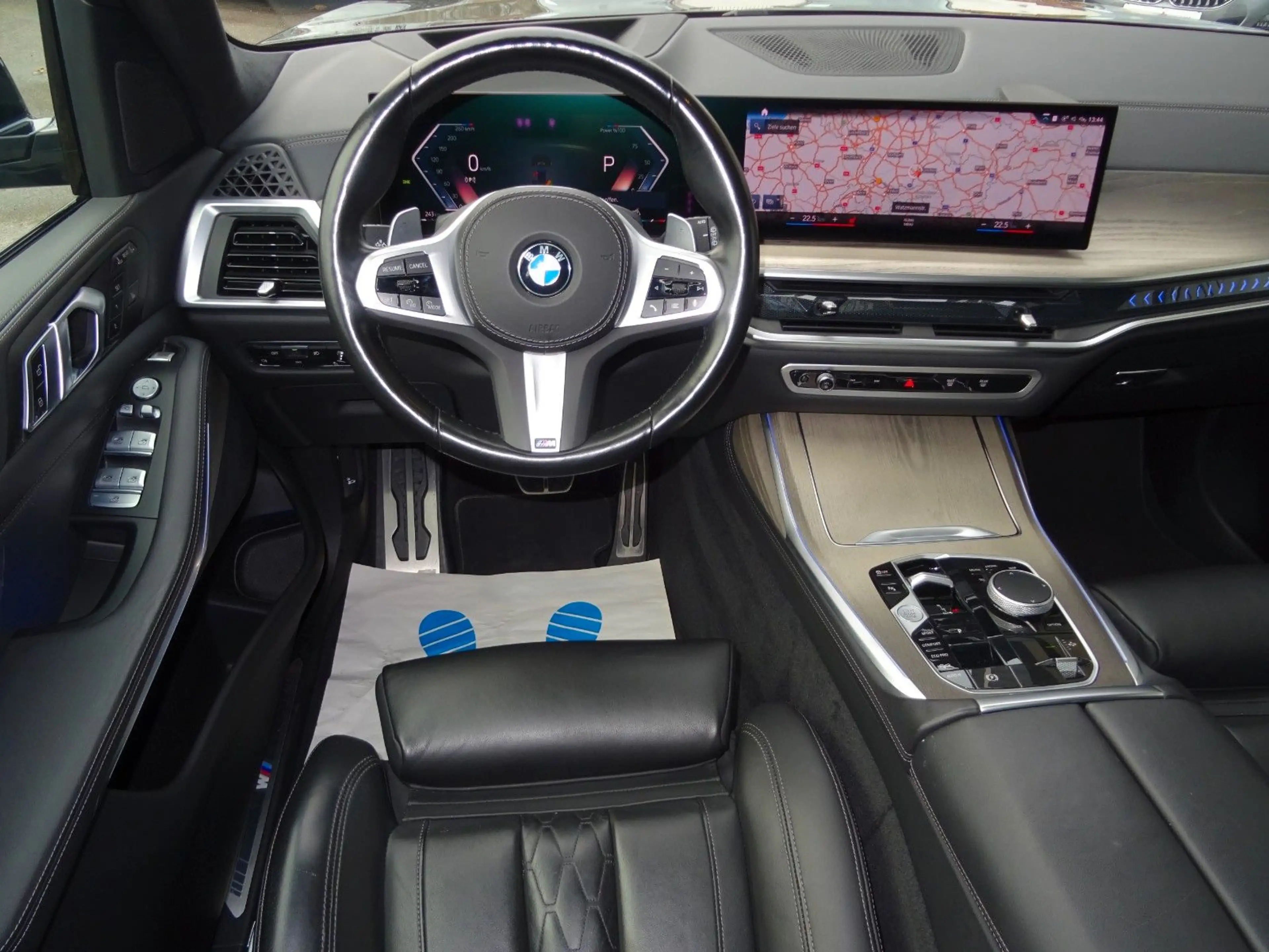 BMW X7 xDrive40d LCI M Sportpaket Pro 7-Sitze Iconic — photo 7