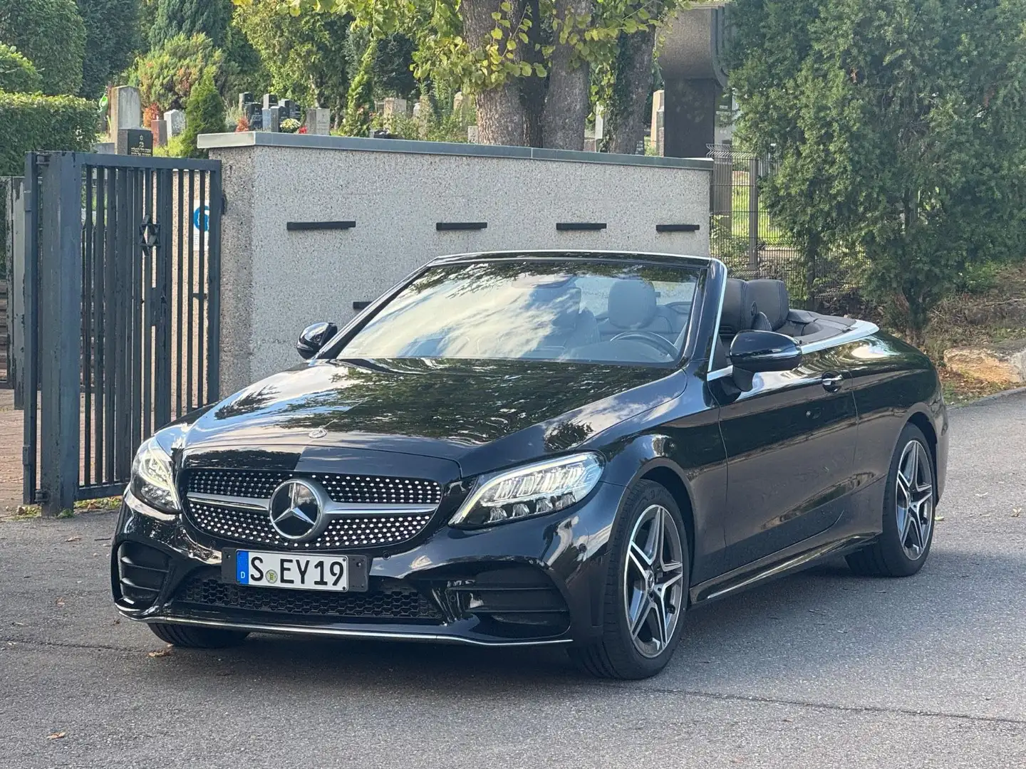 Mercedes-Benz C 180 C -Klasse Cabrio AMG Line Schwarz - 1