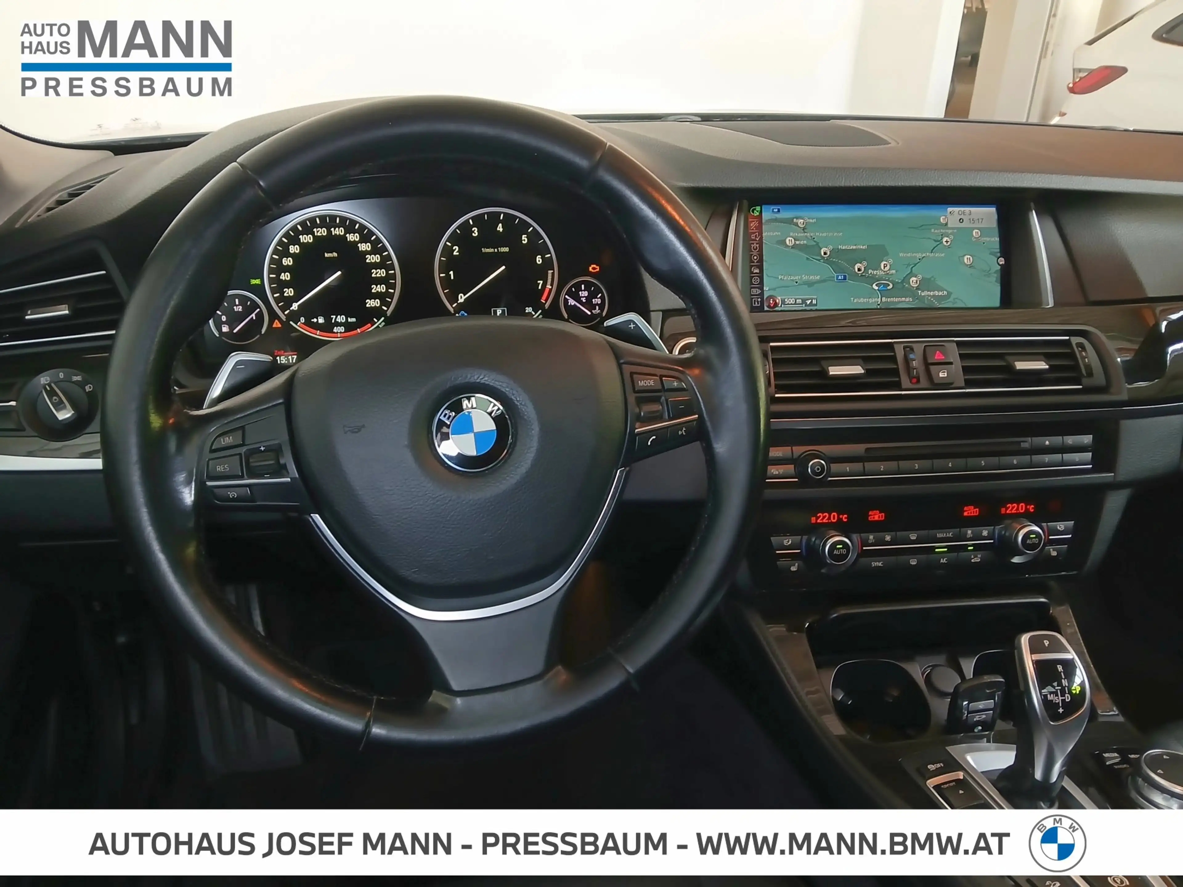 BMW 528 i xDrive — photo 12