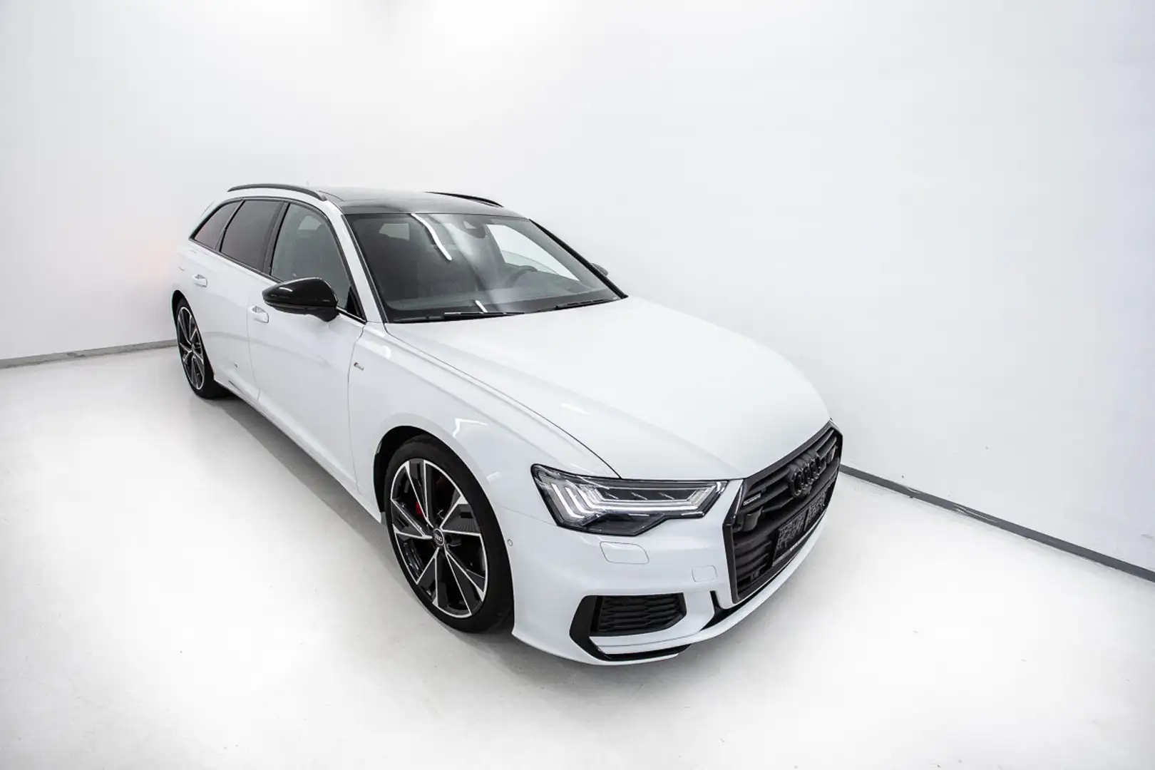 Audi A6 Avant 55 TFSI e PHEV quattro sport S-tronic Weiß - 2