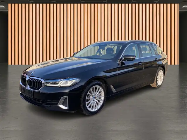 BMW 5 Series view 2