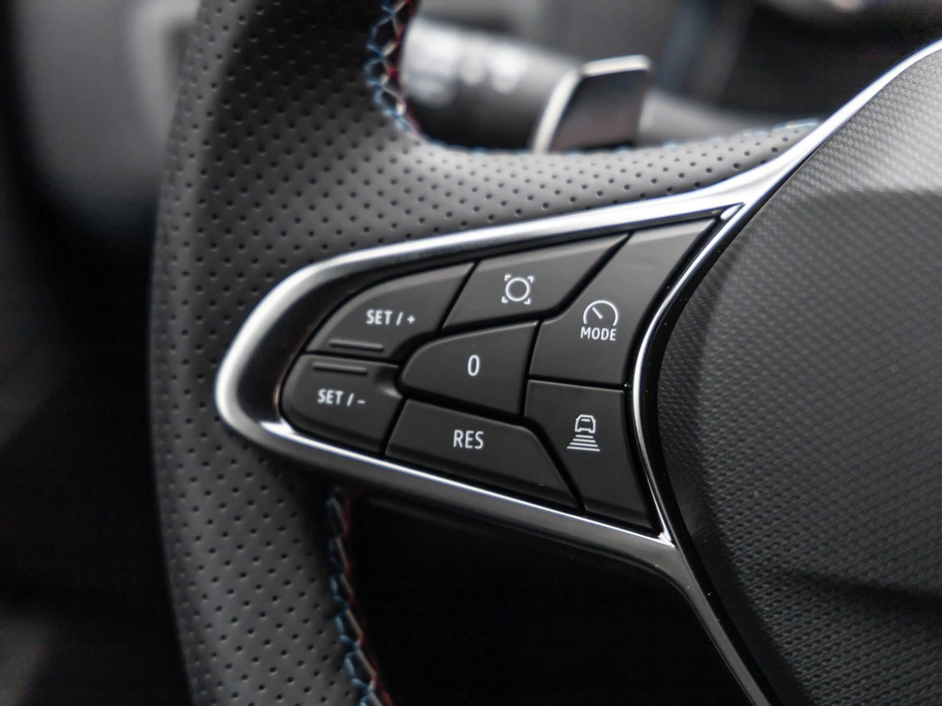Renault Symbioz TCE 140 EDC Esprit Alpine M-Hybrid WINTERPAKET — photo 9