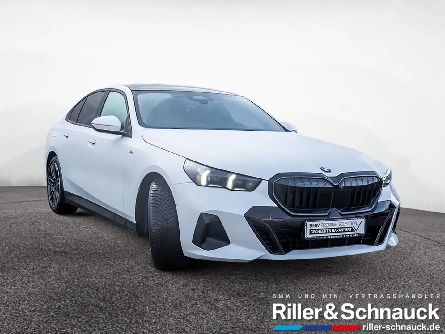 BMW 520 i M-Sport ACC HUD SITZBELÜFTUNG PANO 360° Weiß - 2
