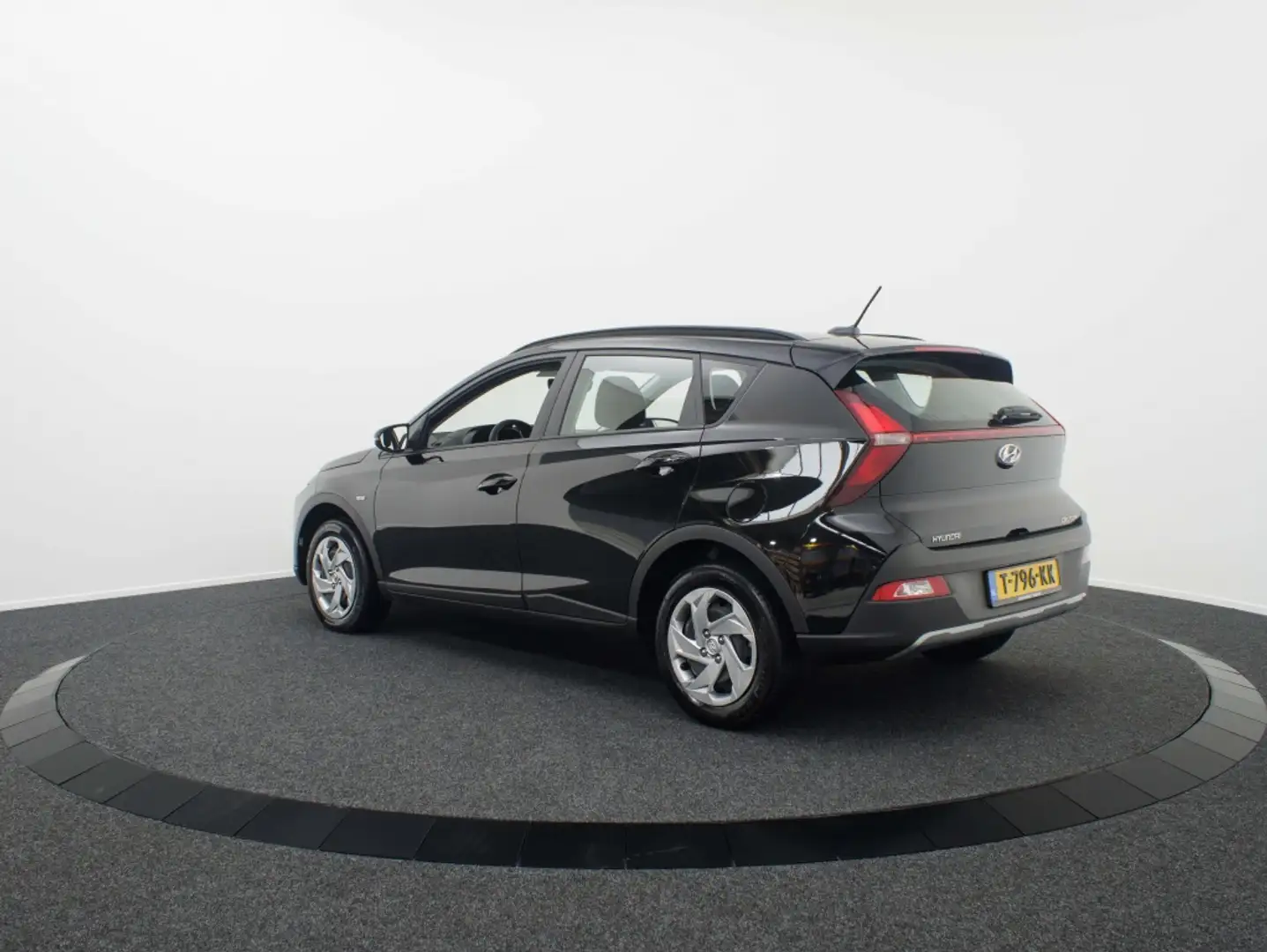 Hyundai BAYON 1.0 T-GDI i-Motion | DAB | Bluetooth | Cruise cont Zwart - 2