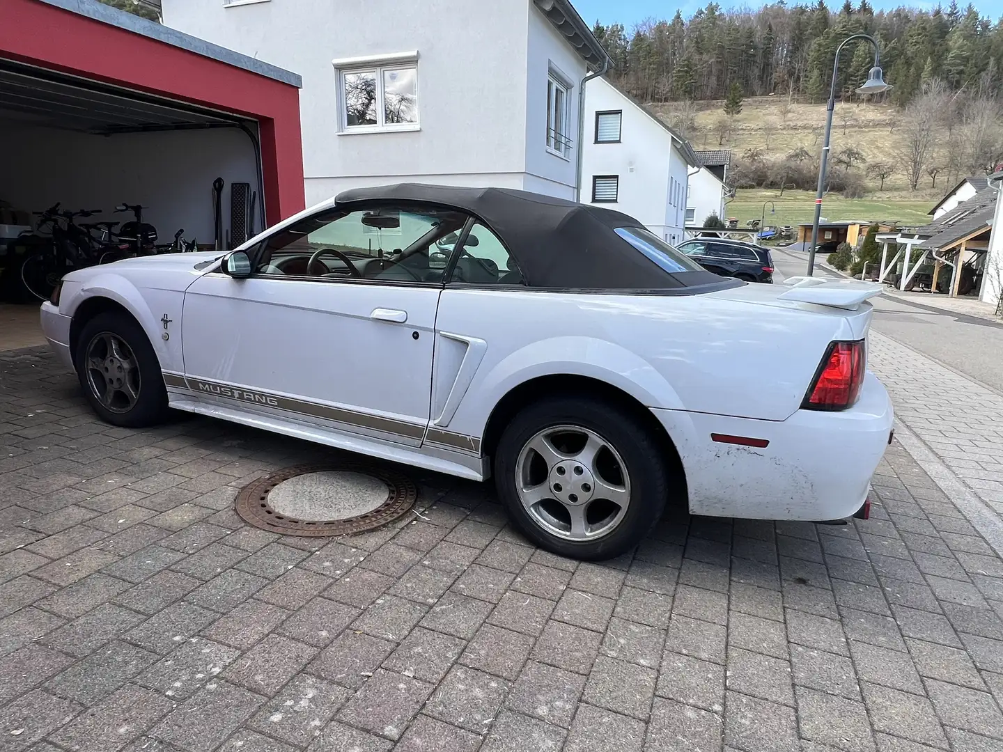 Ford Mustang - 2