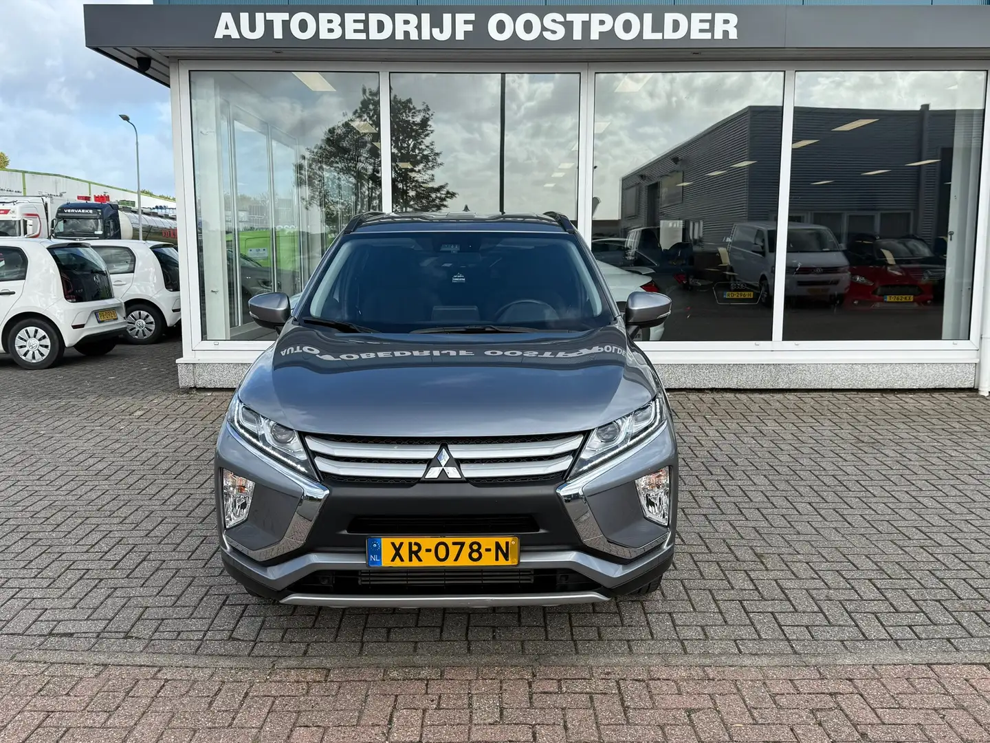 Mitsubishi Eclipse Cross 1.5 DI-T Pure Gris - 2
