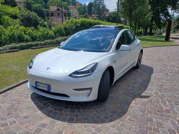 Model 3 Long Range Dual Motor awd