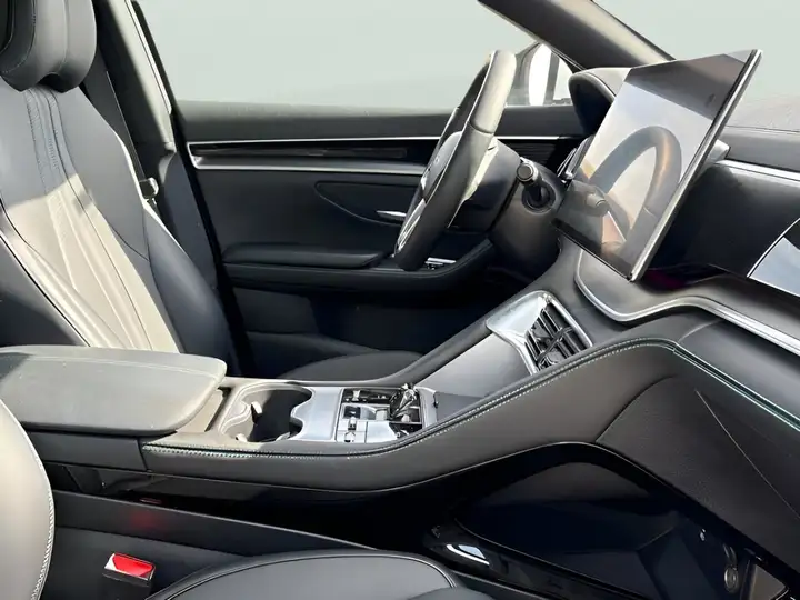 BYD Seal U DM-i COMFORT 2025, foto 9