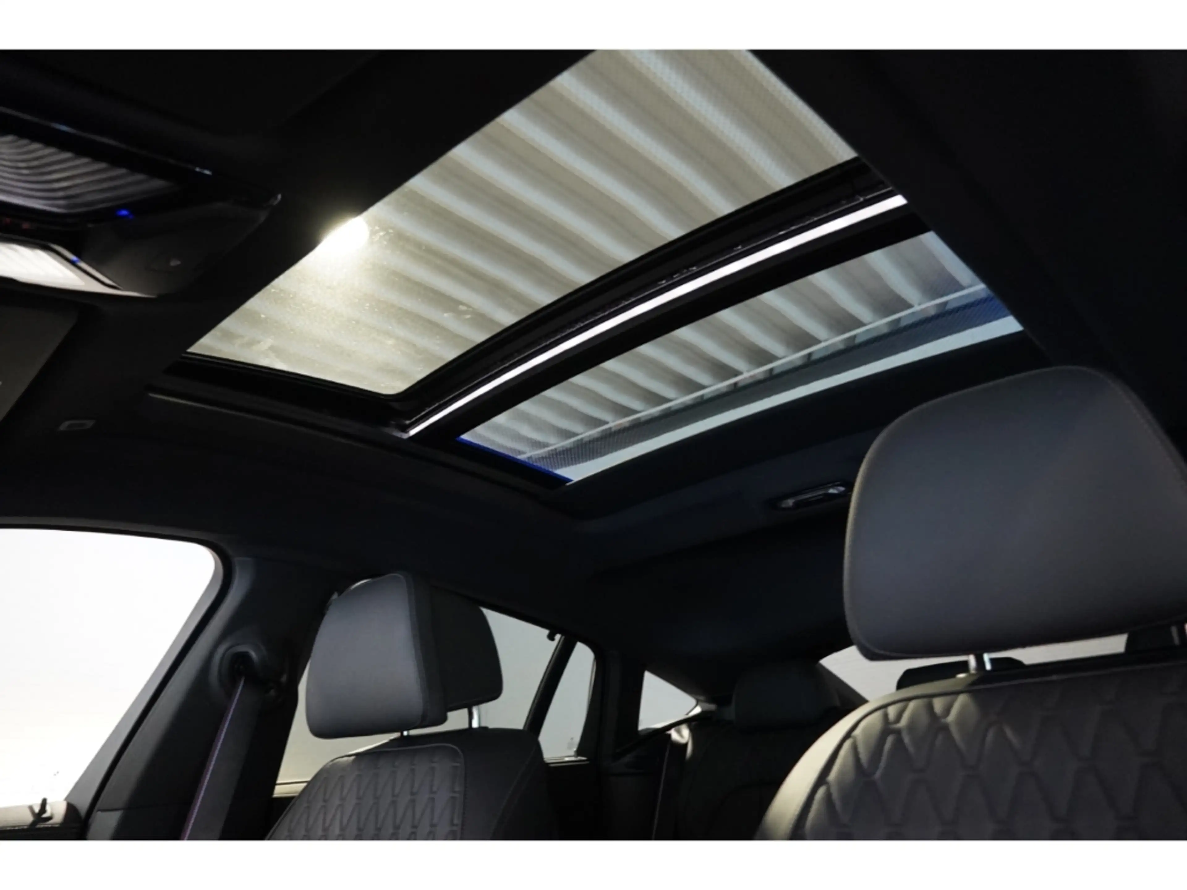 BMW X6 40d M-Sport Pano-Sky Massage Memo AHK H&K HUD — photo 13