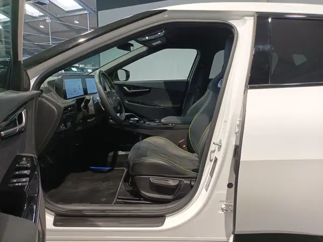 Kia Ev6 view 8