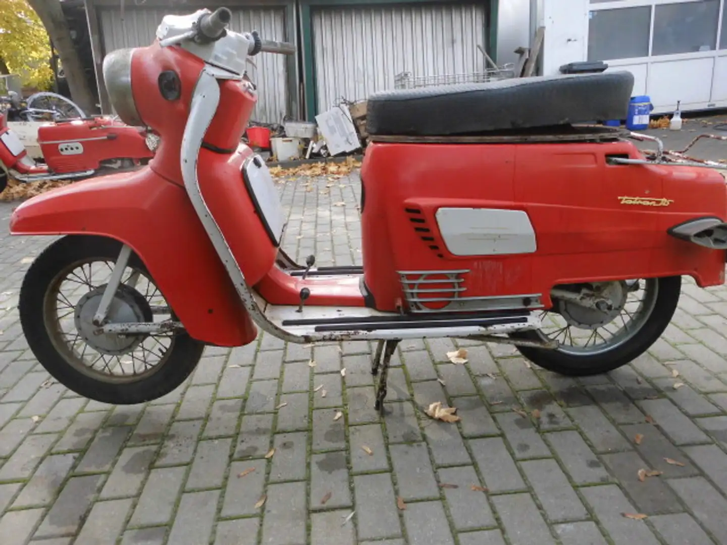 Jawa Tatran Roller Oldtimer in Rot gebraucht in Calau für € 1.200,-