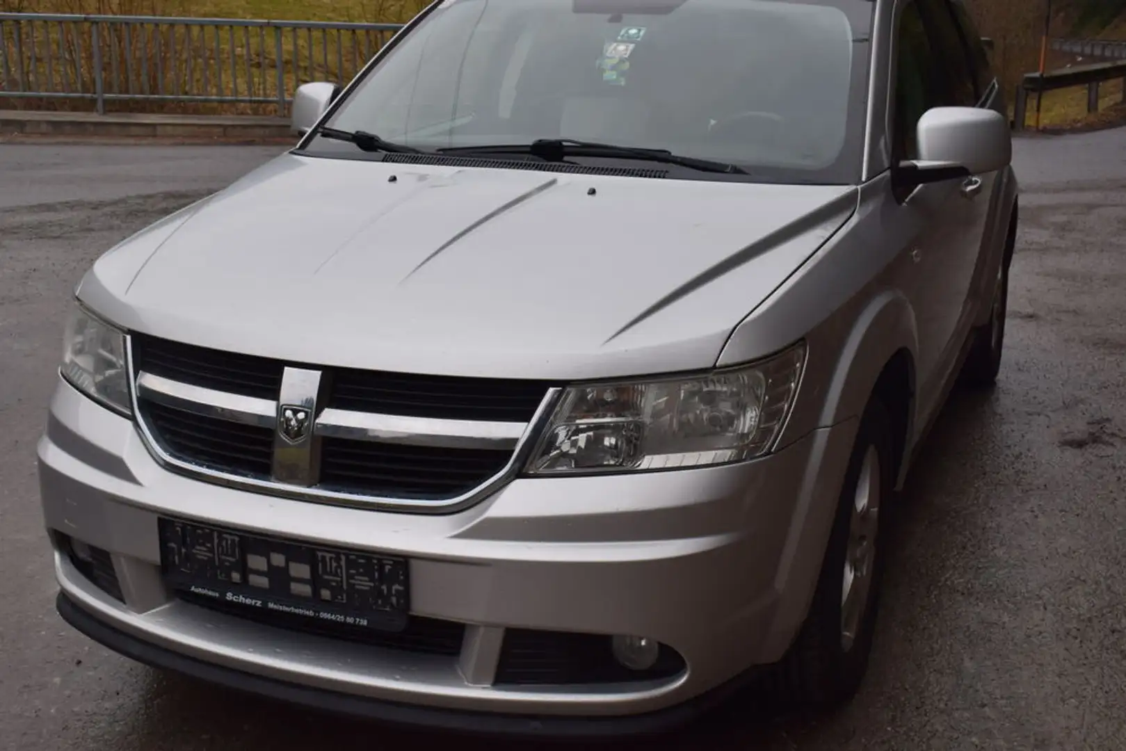 Dodge Journey SXT pickerl neu Silber - 1