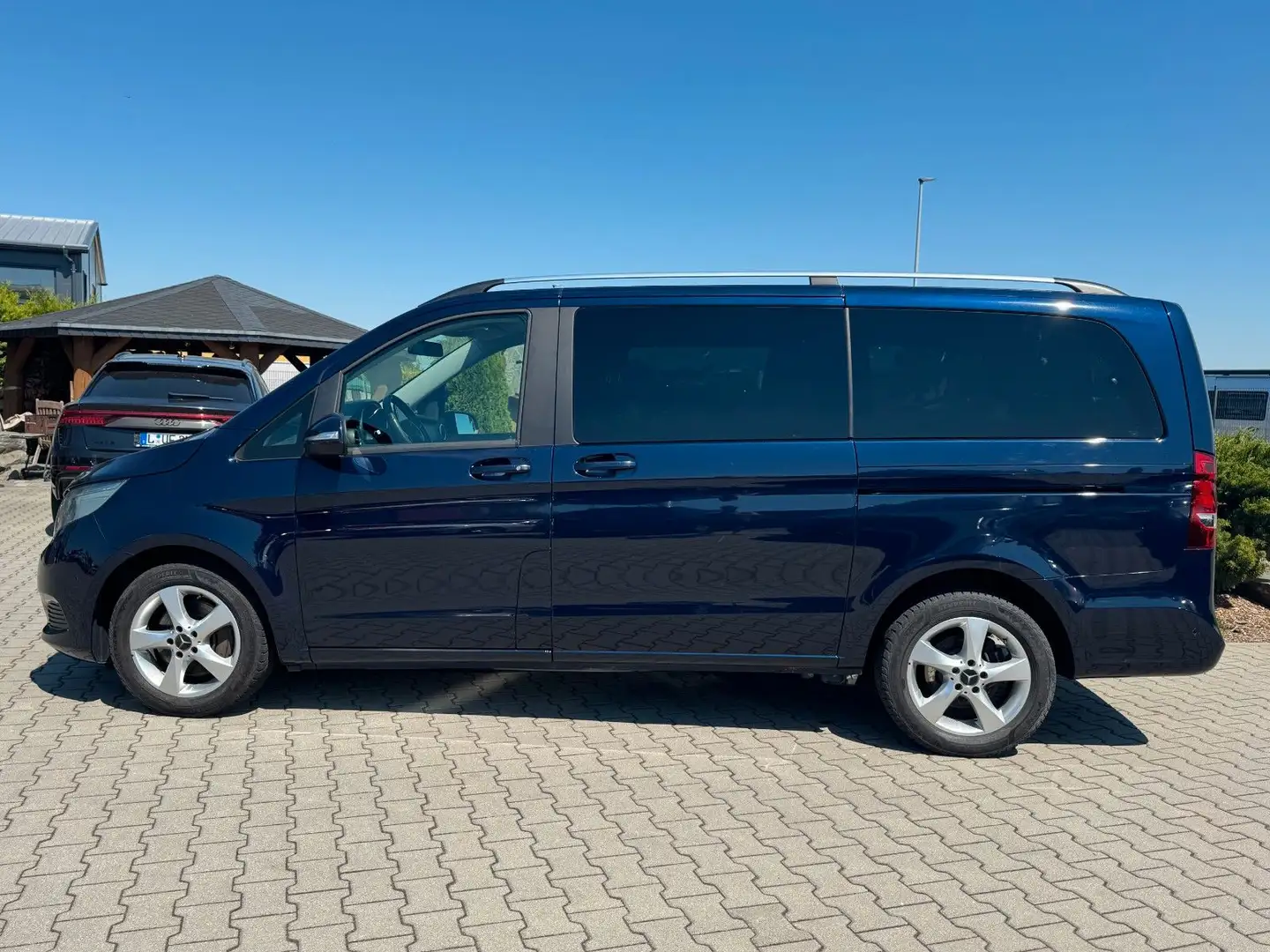 Mercedes-Benz V 250 EDITION LANG NAVI KAMERA AHK STANDHZG Blau - 2