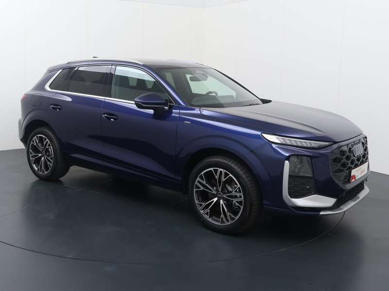 Audi Q3 S edition e-hybrid 200 kW / 272 PK | Audi Sport ve — photo 3